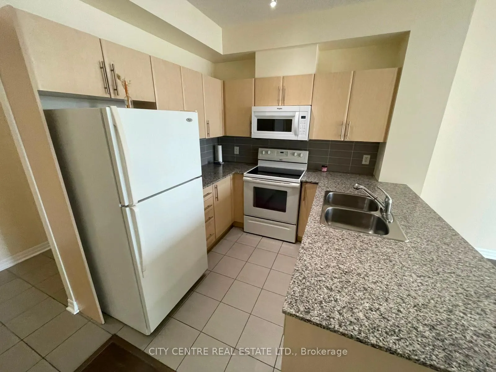 Photo 7 of Unit 2910, 3515 Kariya Drive, Mississauga, City Centre — HOMEH