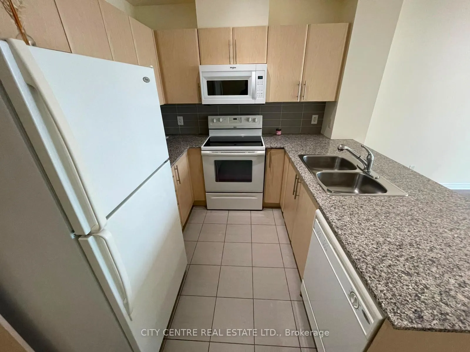 Photo 8 of Unit 2910, 3515 Kariya Drive, Mississauga, City Centre — HOMEH