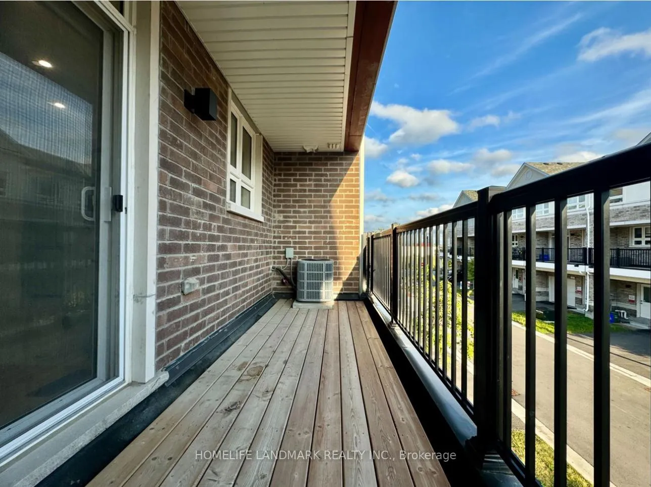 Photo 10 of 79 Massachusetts Lane, Markham, Wismer — HOMEH