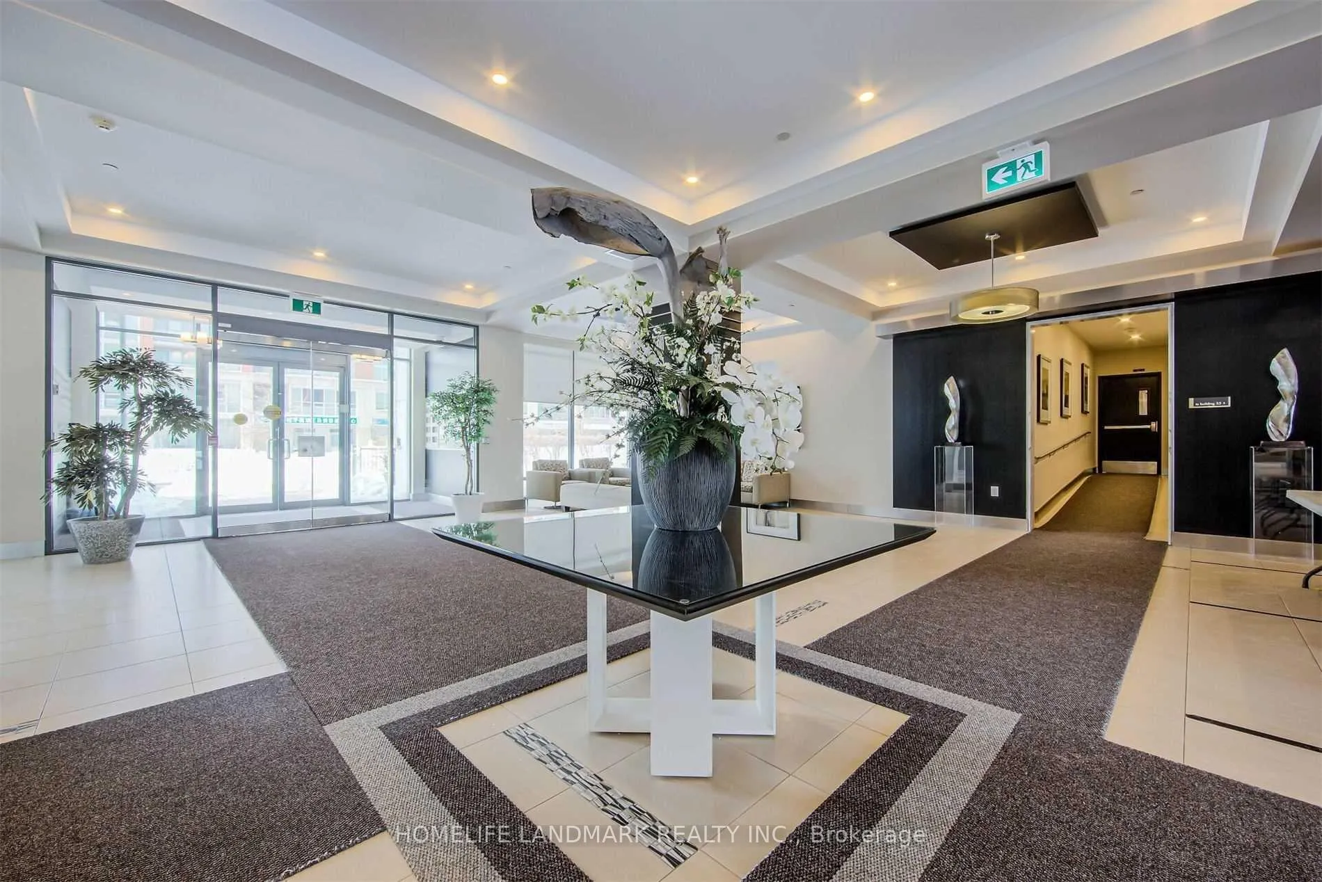 Photo 2 of Unit 209, 55 South Town Centre Boulevard, Markham, Unionville — HOMEH