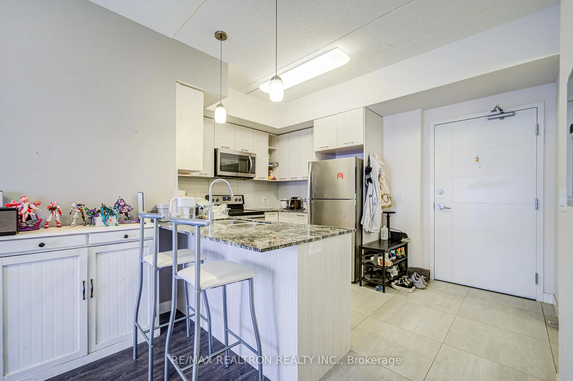 Photo 8 of Unit 519, 251 Hemlock Street, Waterloo, Beechwood/University — HOMEH