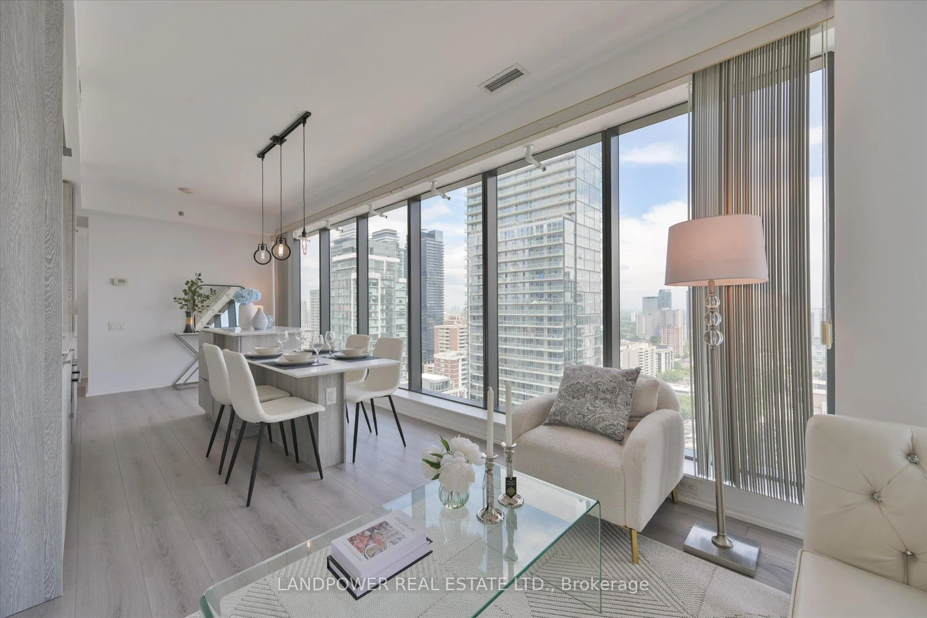 Photo 9 of Unit 2802, 5 St Joseph Street, Toronto, Bay Street Corridor — HOMEH