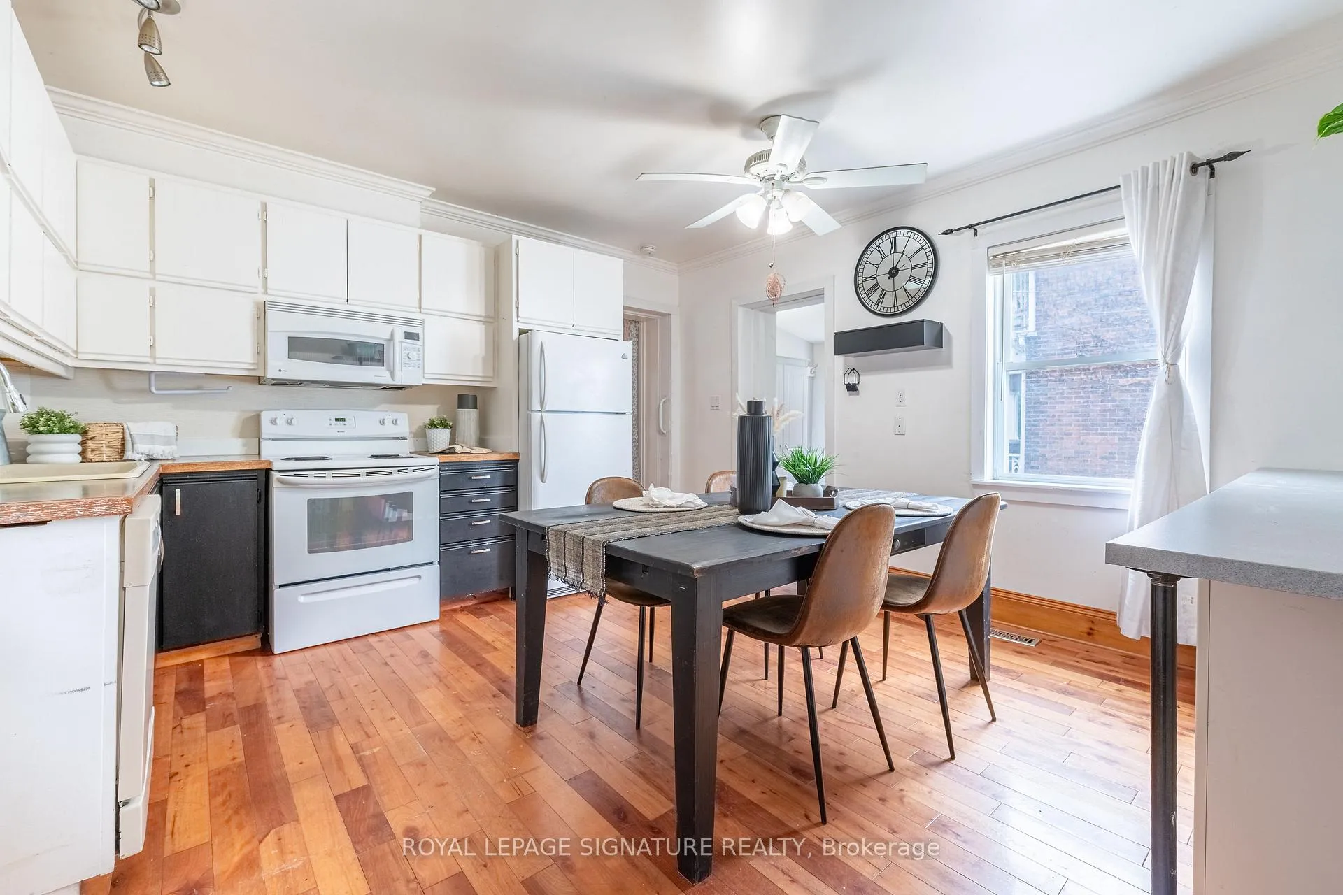 Photo 9 of 195 Rubidge Street, Peterborough, Town Ward 3 — HOMEH
