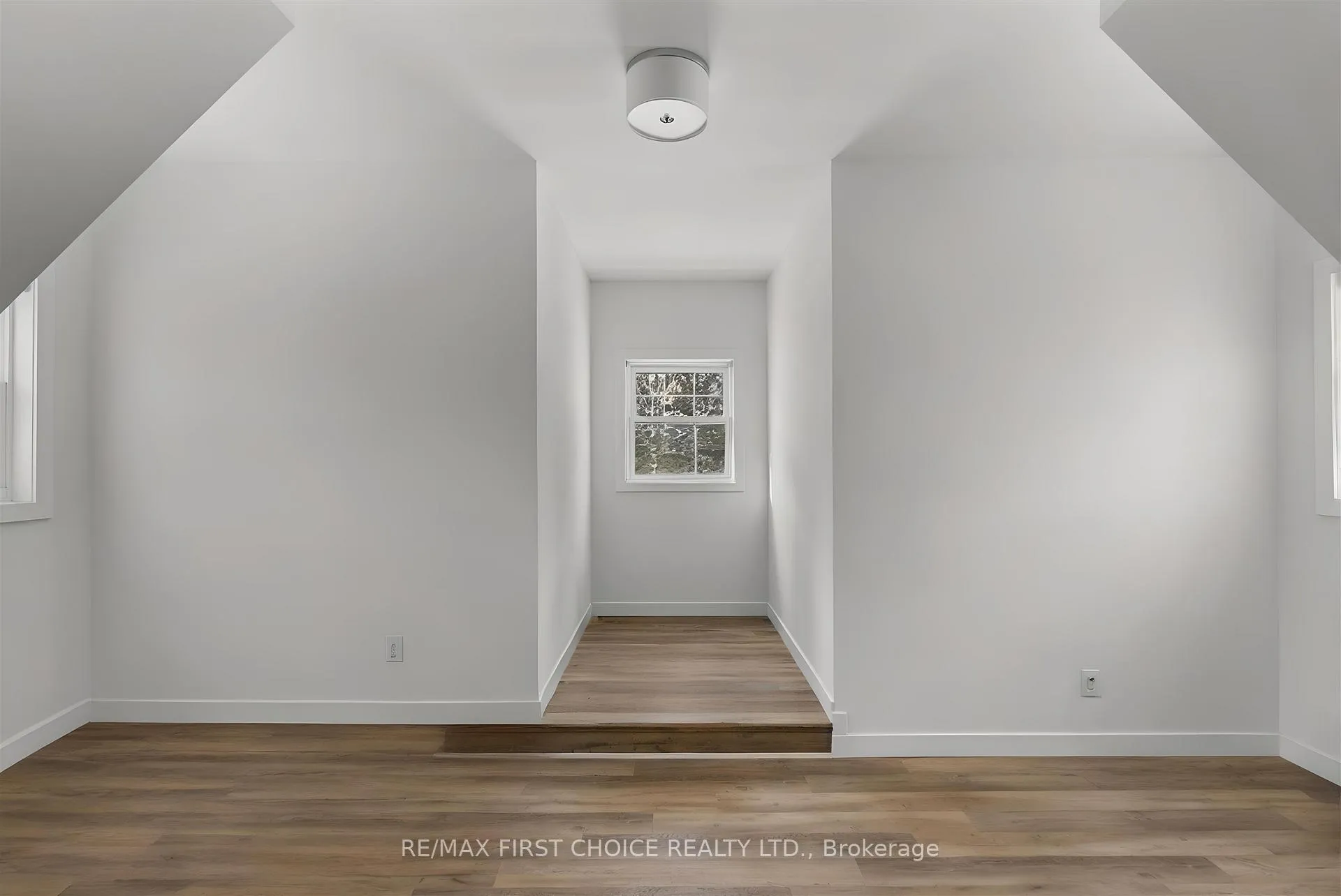 Photo 35 of 1009 Riverdale Road, Thunder Bay, Riverdale Road — HOMEH