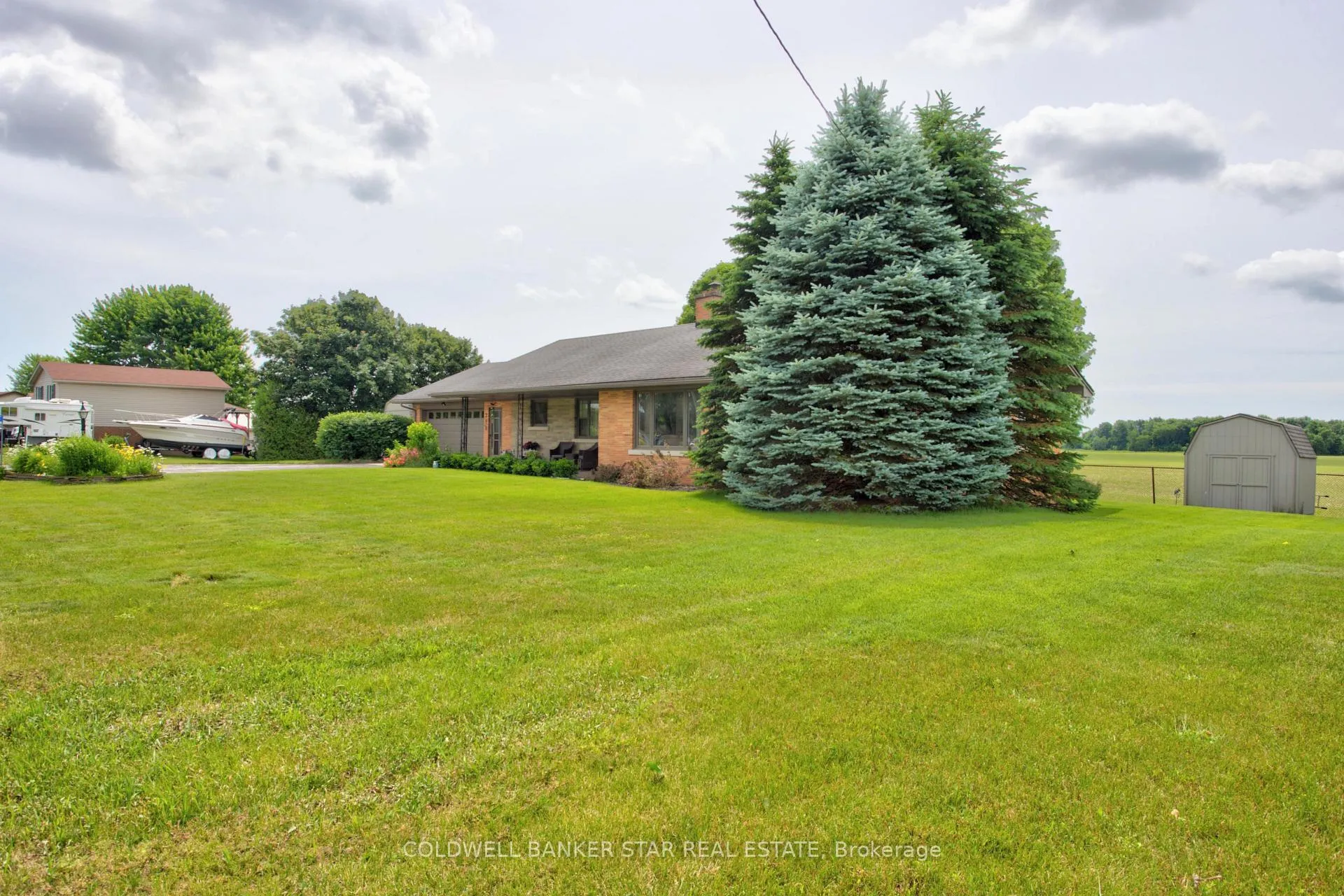 Photo 2 of 11047 Miller Road, Dutton/Dunwich, Dutton — HOMEH