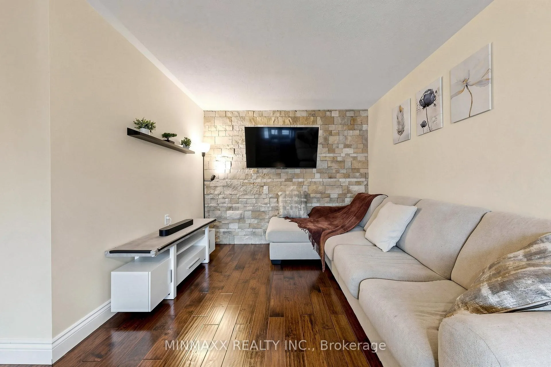 Photo 4 of 636 Frank Place, Milton, Harrison — HOMEH