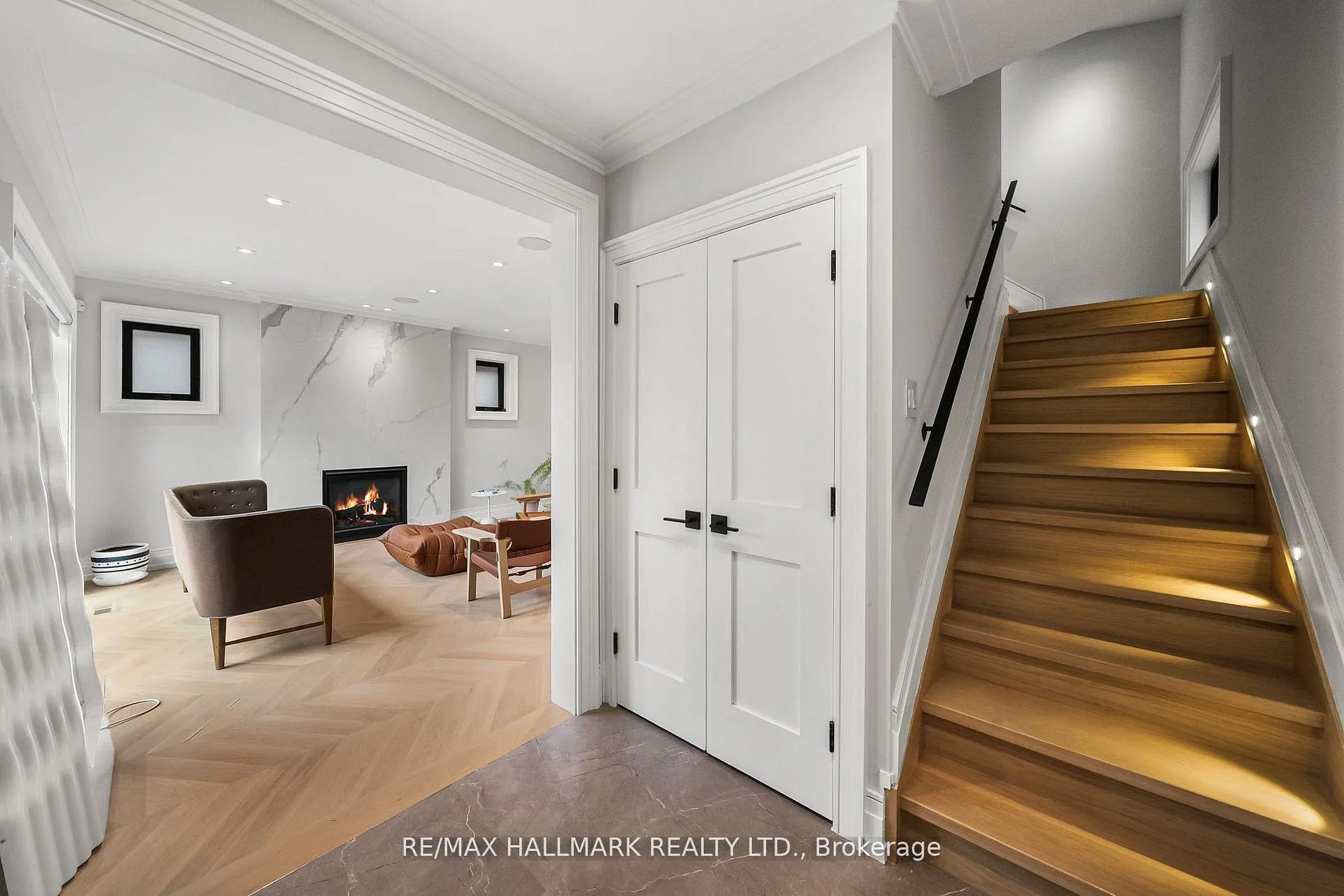 Photo 2 of 26 Carey Road, Toronto, Mount Pleasant West — HOMEH