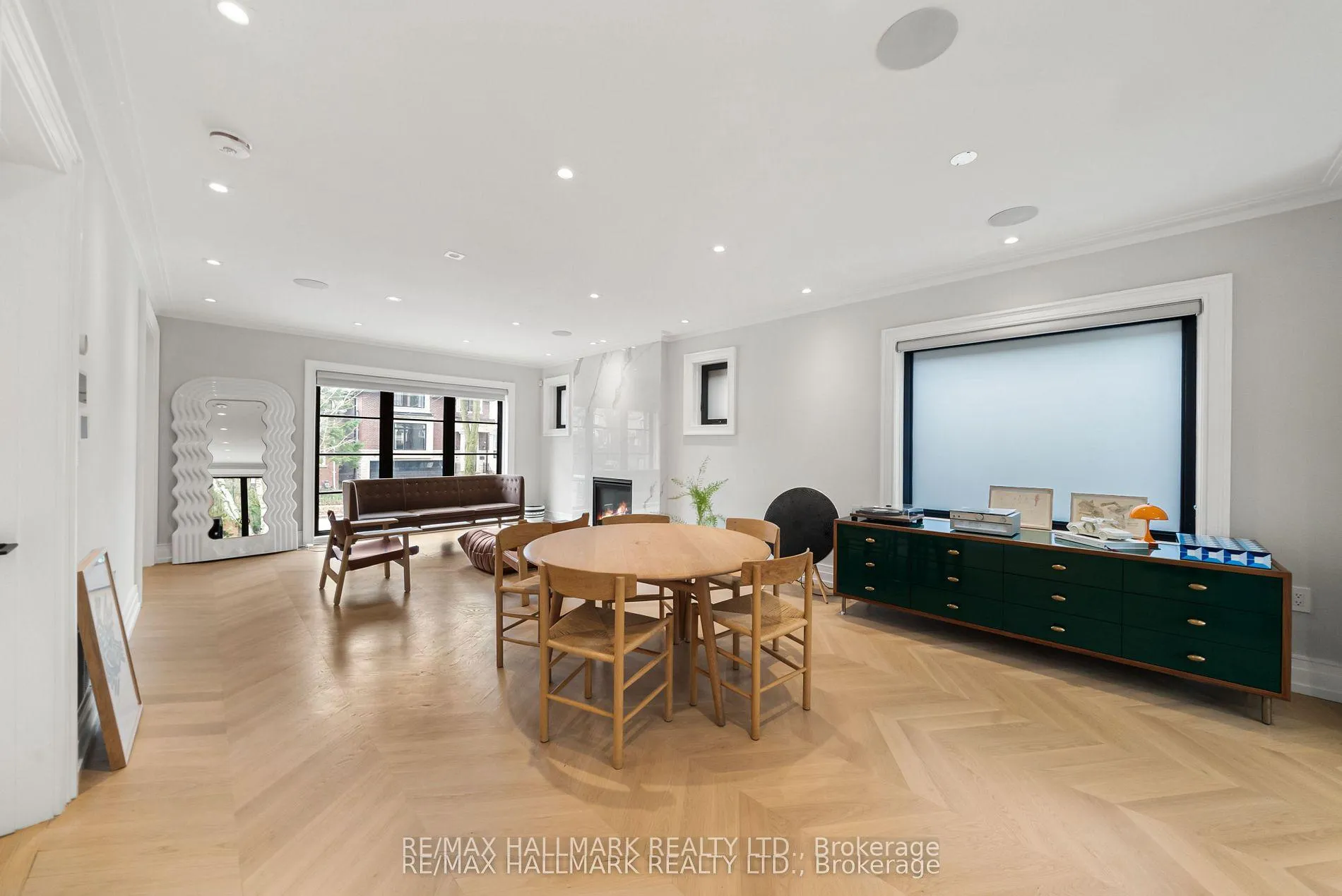 Photo 9 of 26 Carey Road, Toronto, Mount Pleasant West — HOMEH