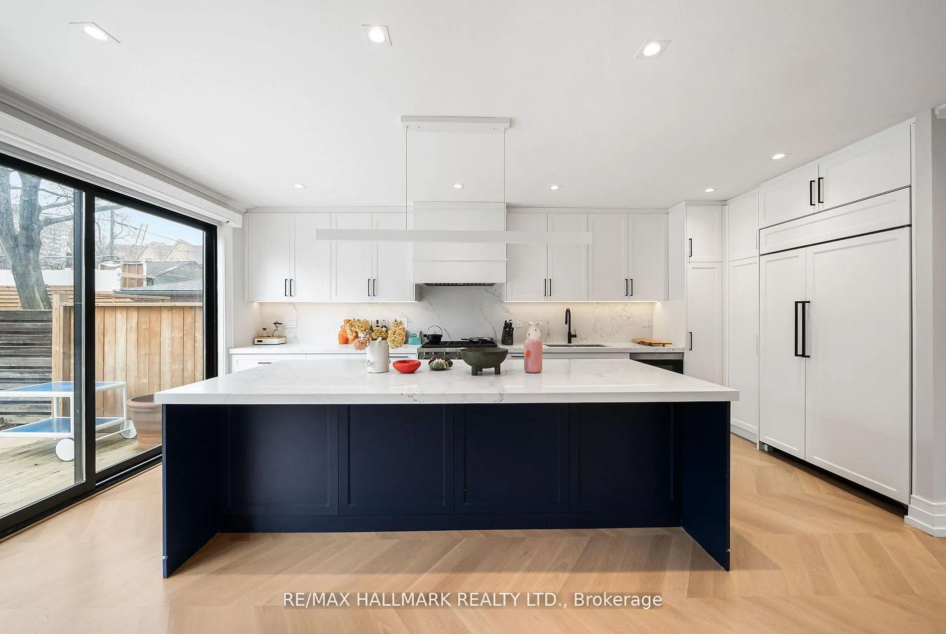 Photo 13 of 26 Carey Road, Toronto, Mount Pleasant West — HOMEH