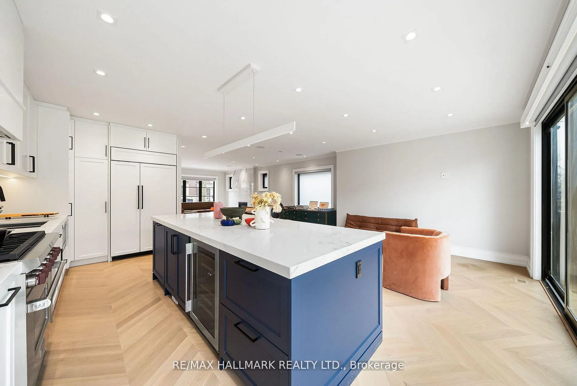 Photo 16 of 26 Carey Road, Toronto, Mount Pleasant West — HOMEH