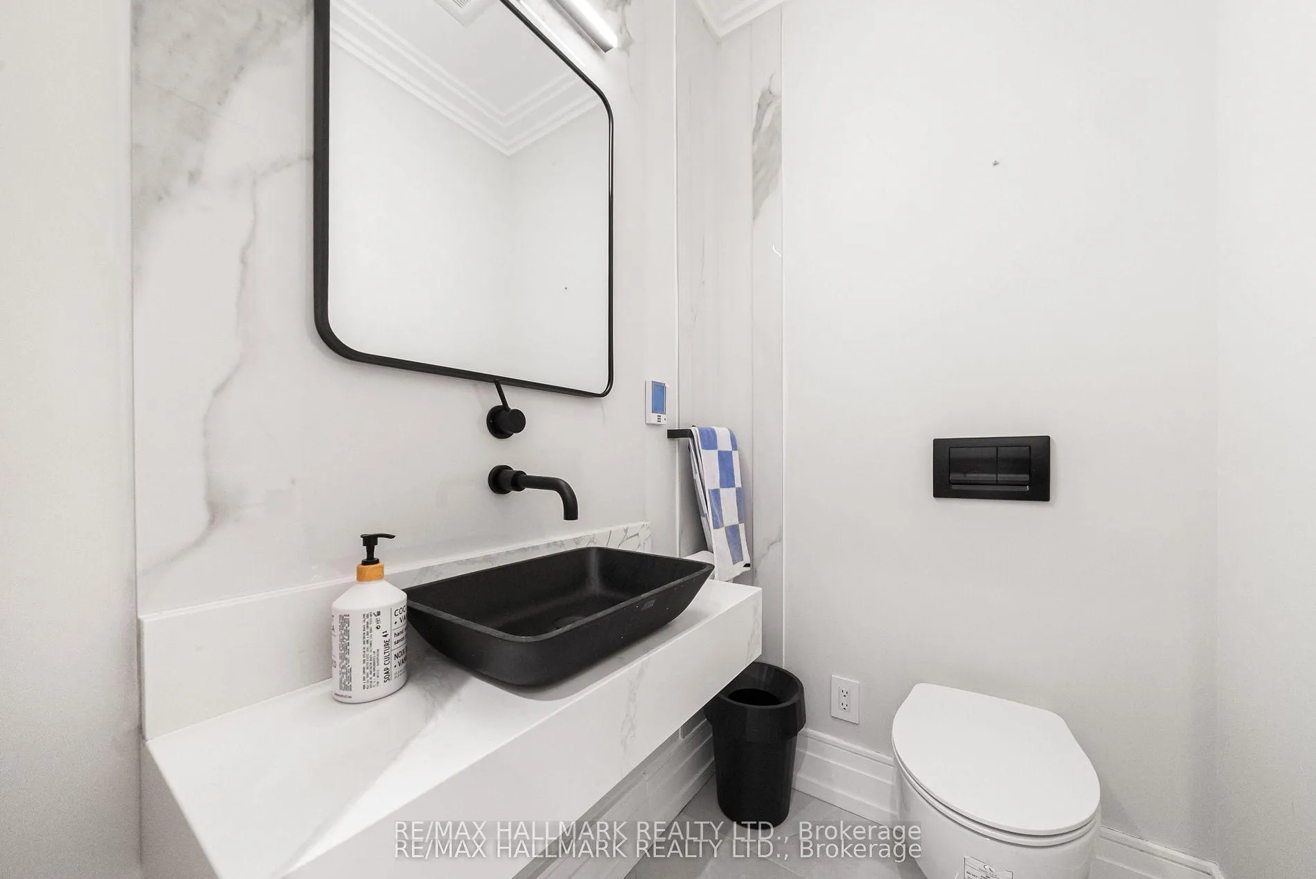 Photo 18 of 26 Carey Road, Toronto, Mount Pleasant West — HOMEH