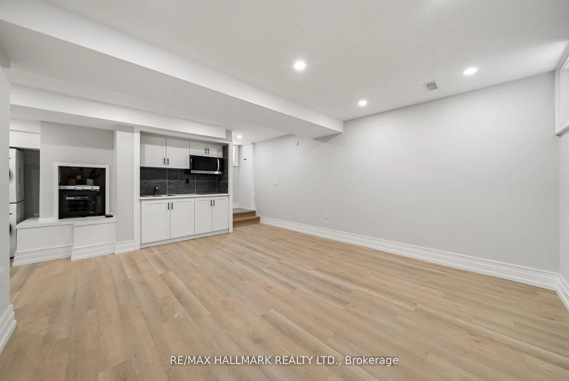 Photo 34 of 26 Carey Road, Toronto, Mount Pleasant West — HOMEH