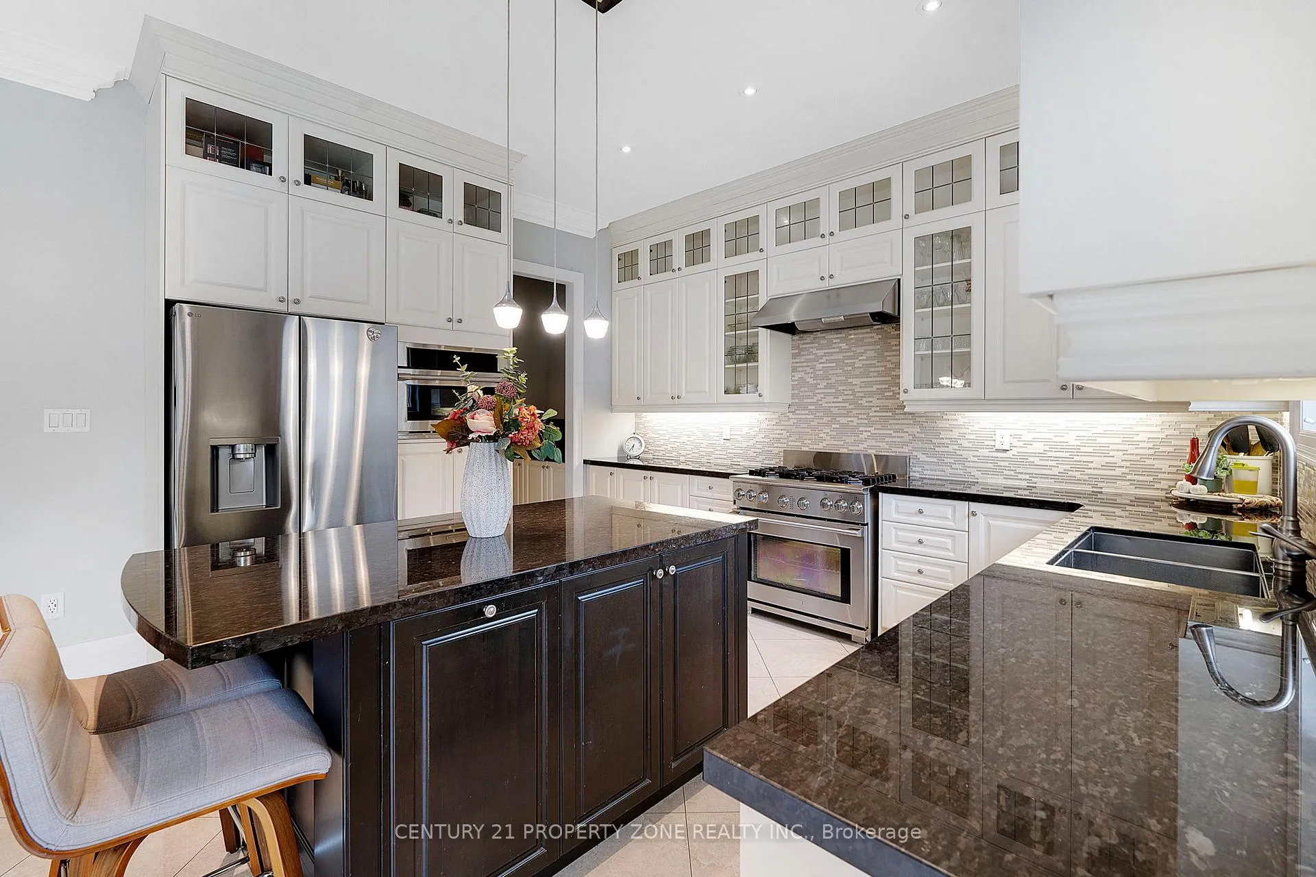 Photo 10 of 9 Kelways Circle, Brampton, Bram East — HOMEH