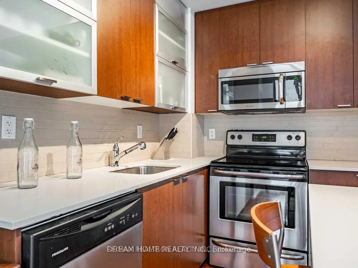 Photo 6 of Unit 1501, 35 Hayden Street, Toronto, Church-Yonge Corridor — HOMEH