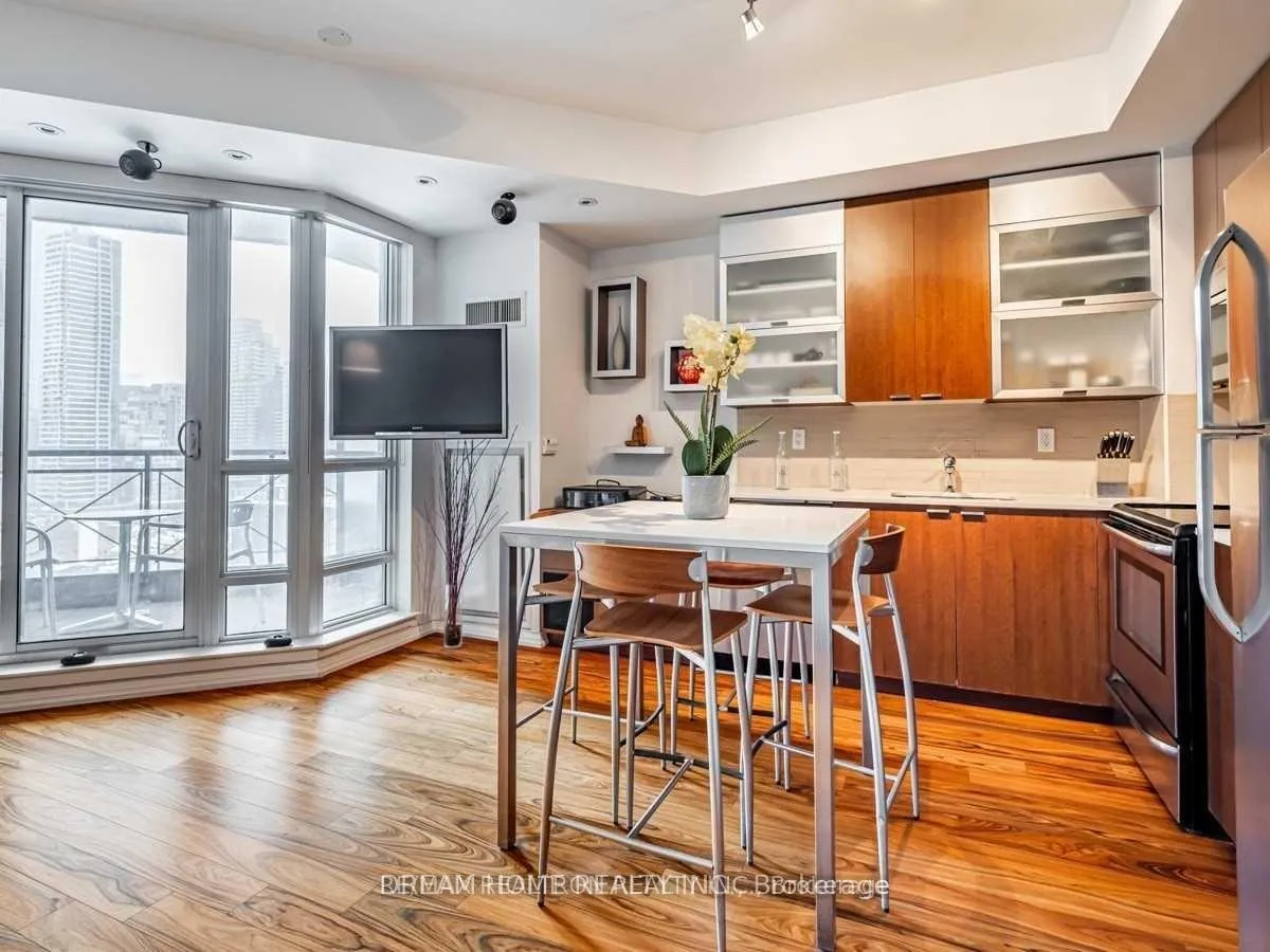 Photo 8 of Unit 1501, 35 Hayden Street, Toronto, Church-Yonge Corridor — HOMEH