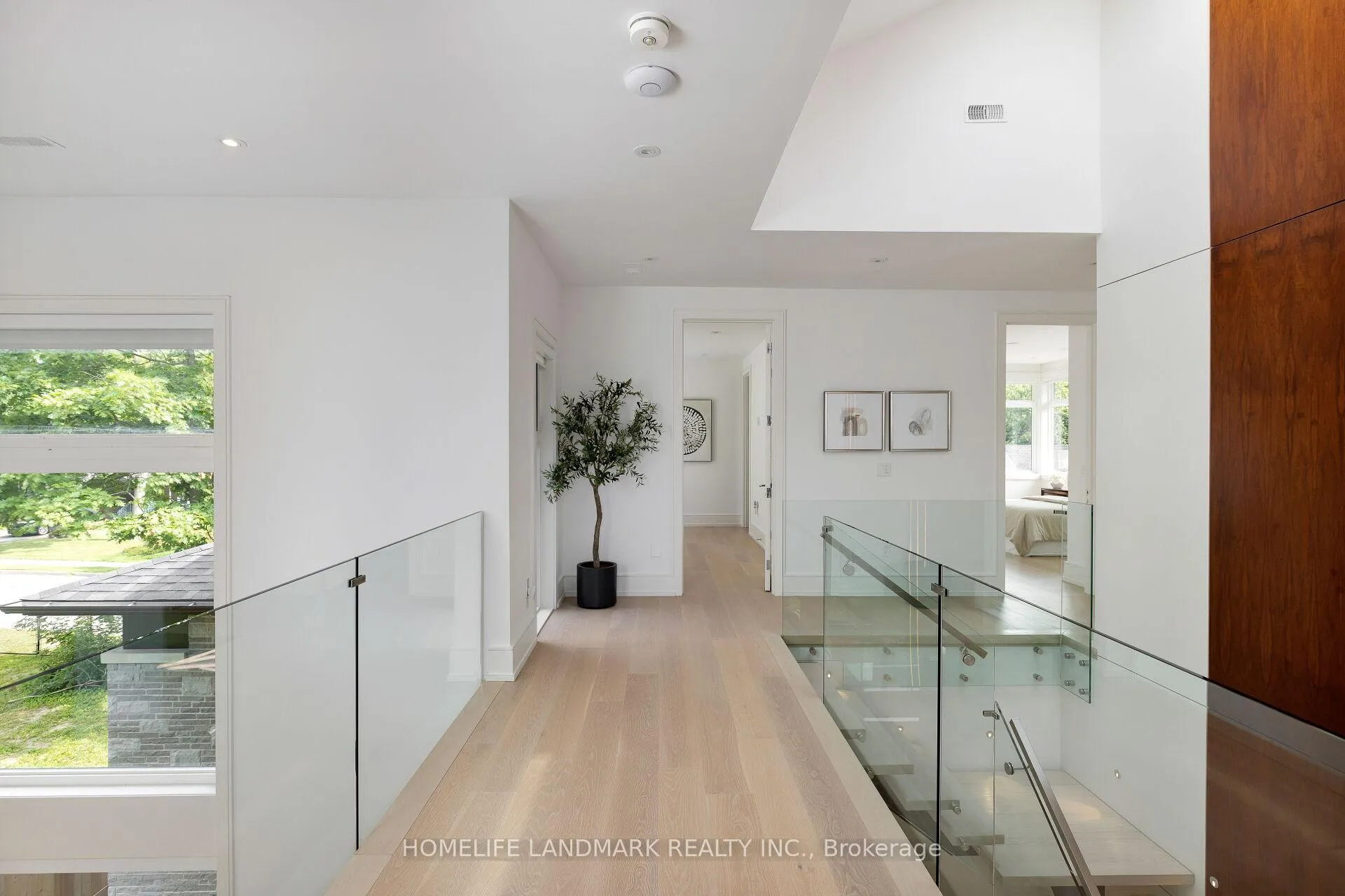 Photo 32 of 418 Pine Cove Road, Burlington, Roseland — HOMEH