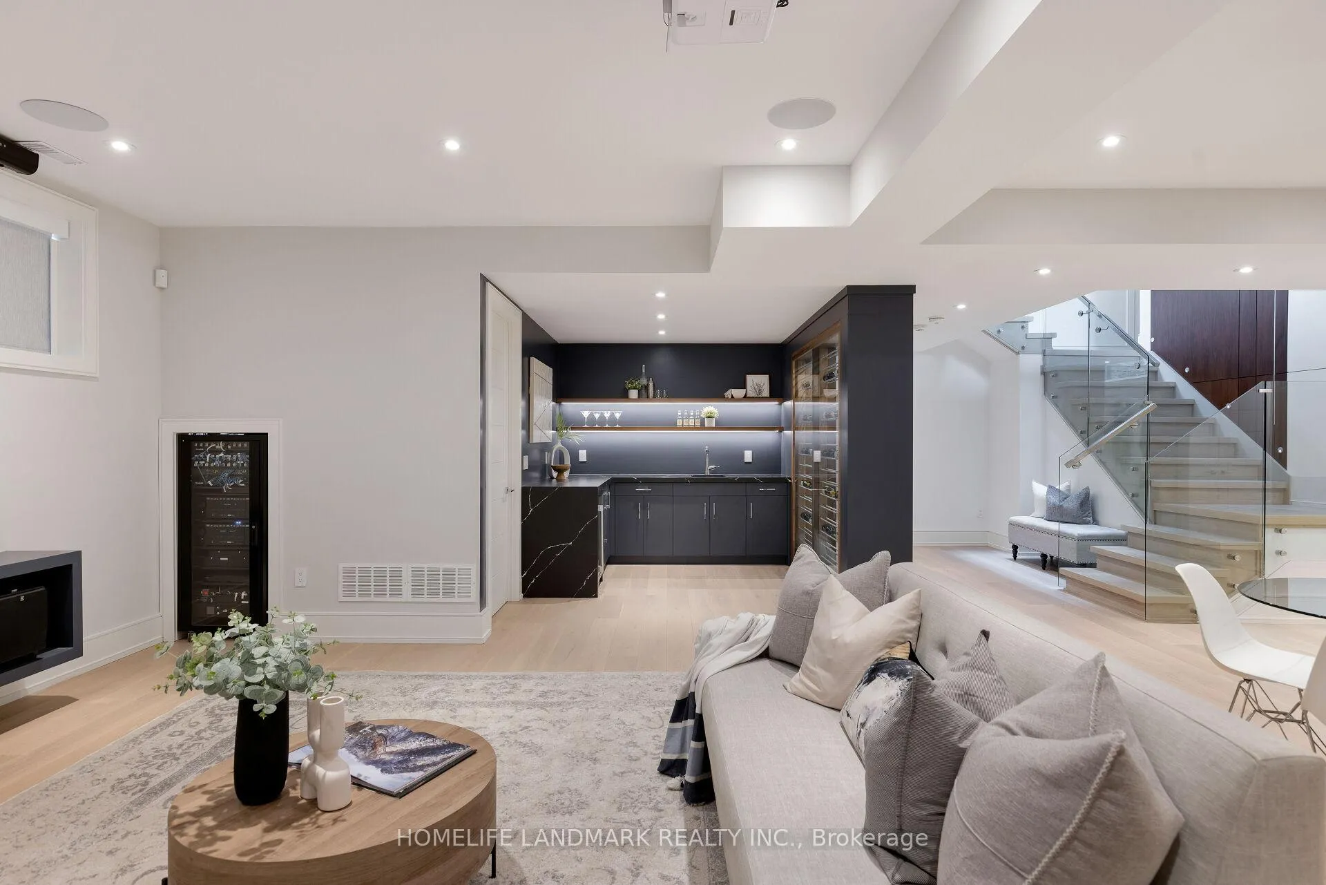 Photo 42 of 418 Pine Cove Road, Burlington, Roseland — HOMEH