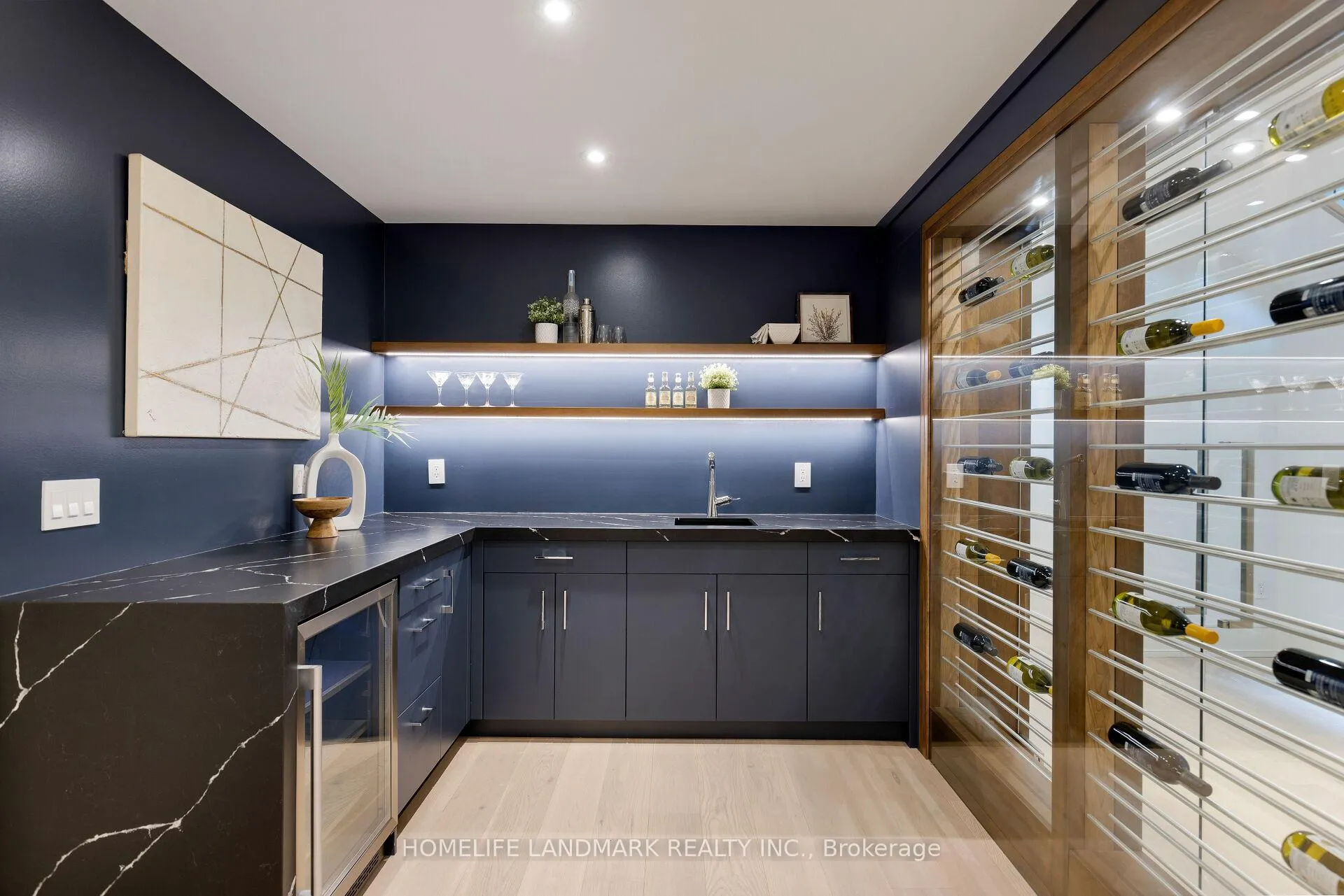 Photo 44 of 418 Pine Cove Road, Burlington, Roseland — HOMEH