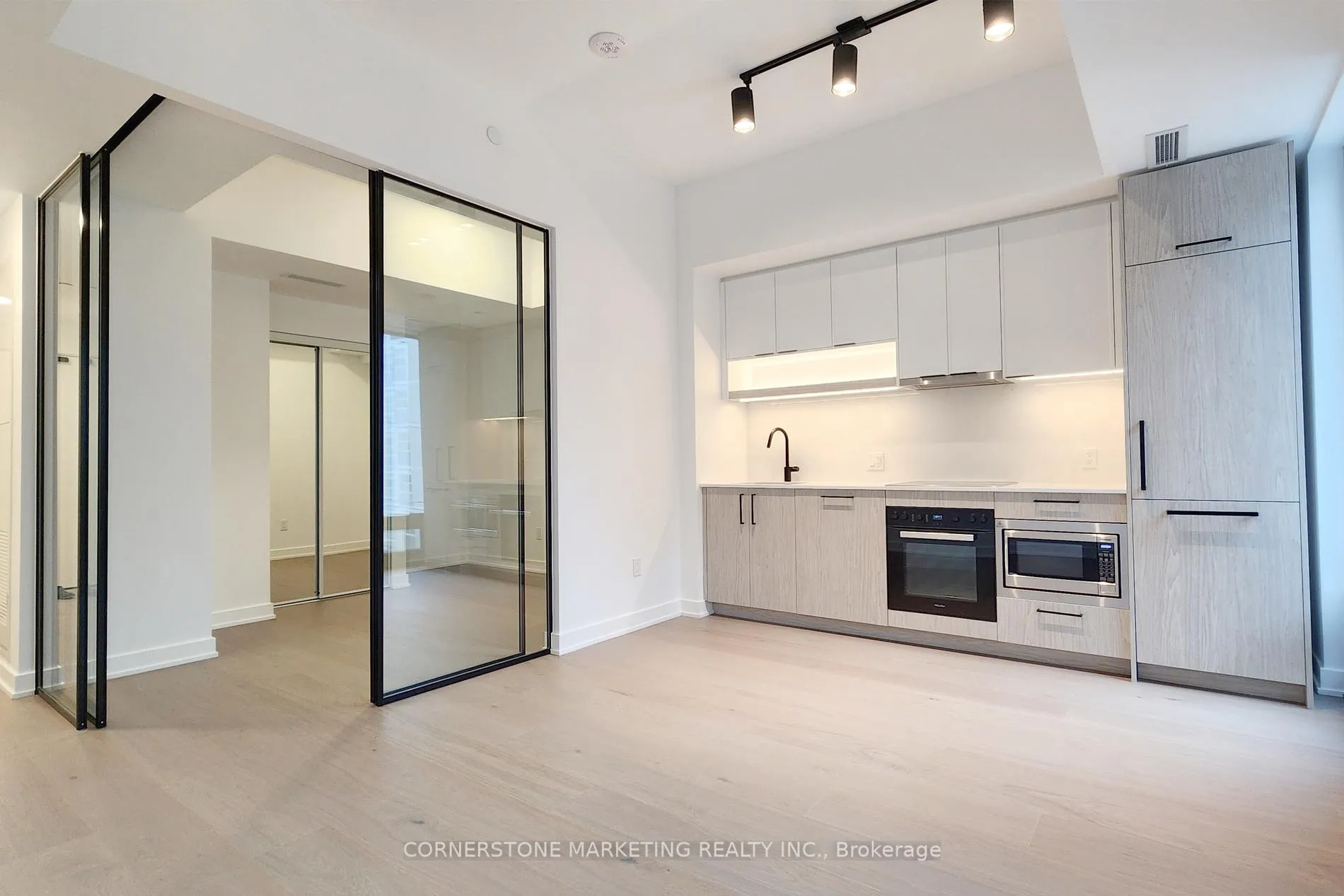 Photo 3 of Unit 319, 91 Montclair Avenue, Toronto, Forest Hill South — HOMEH