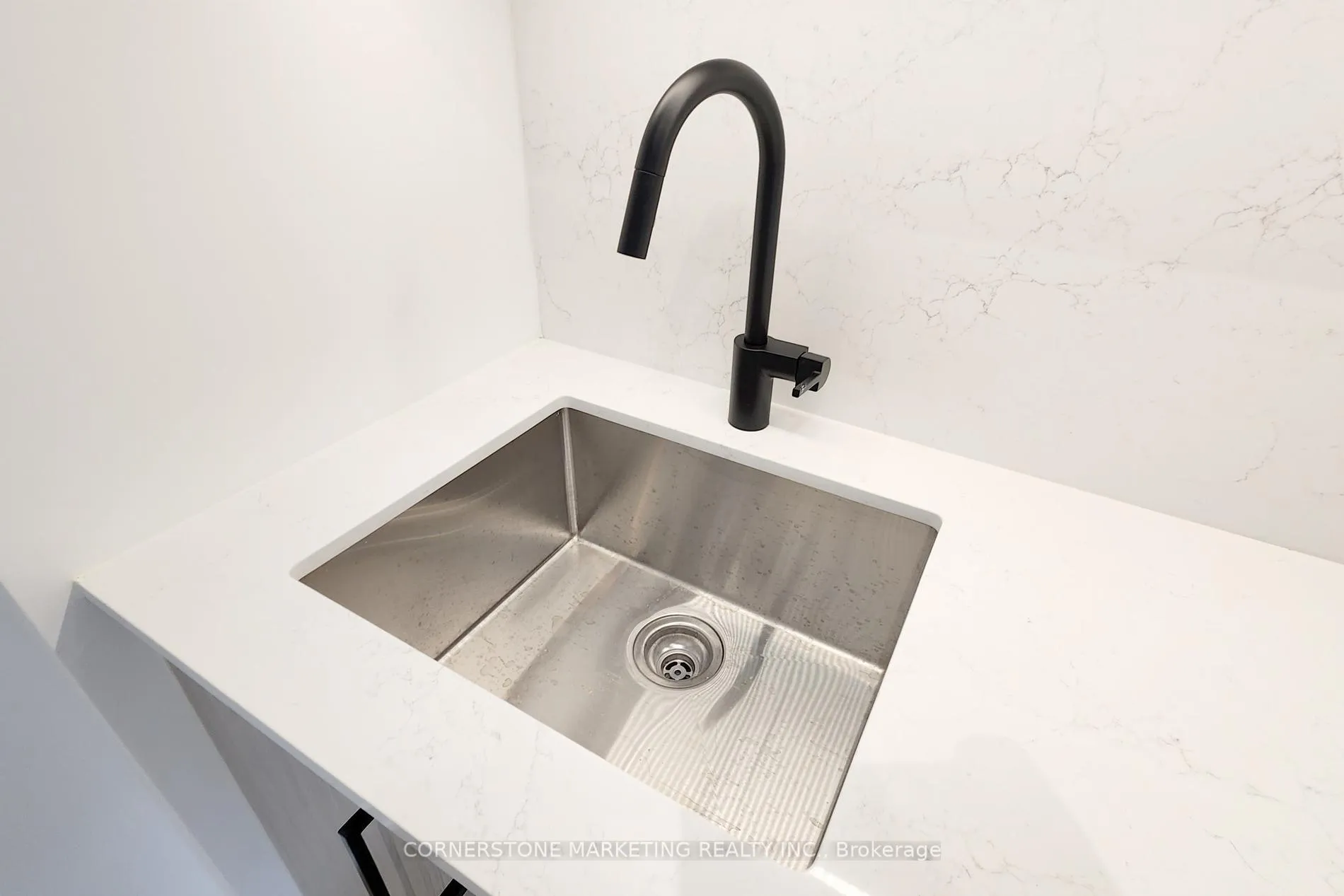 Photo 7 of Unit 319, 91 Montclair Avenue, Toronto, Forest Hill South — HOMEH