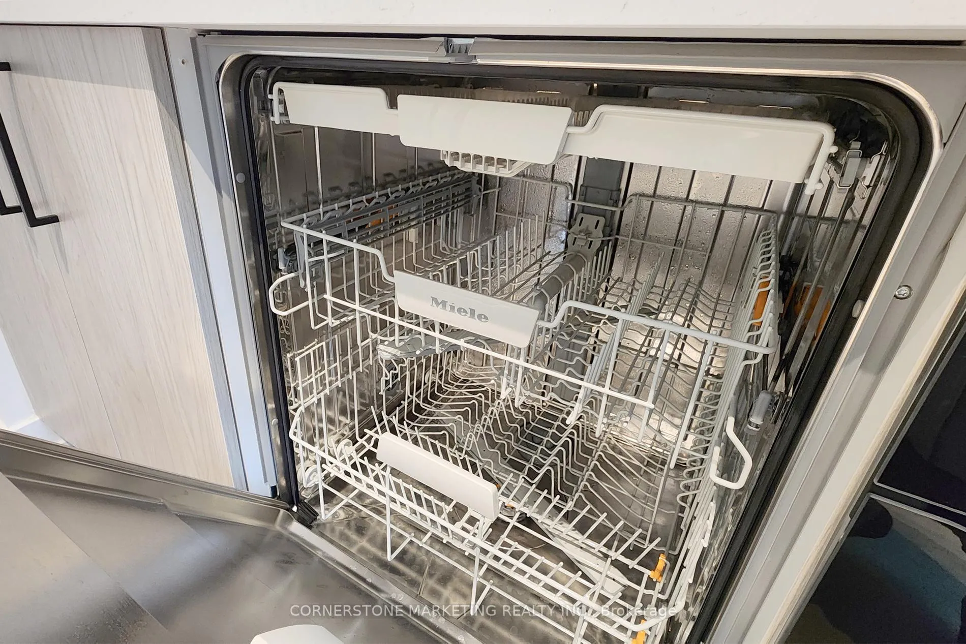 Photo 10 of Unit 319, 91 Montclair Avenue, Toronto, Forest Hill South — HOMEH