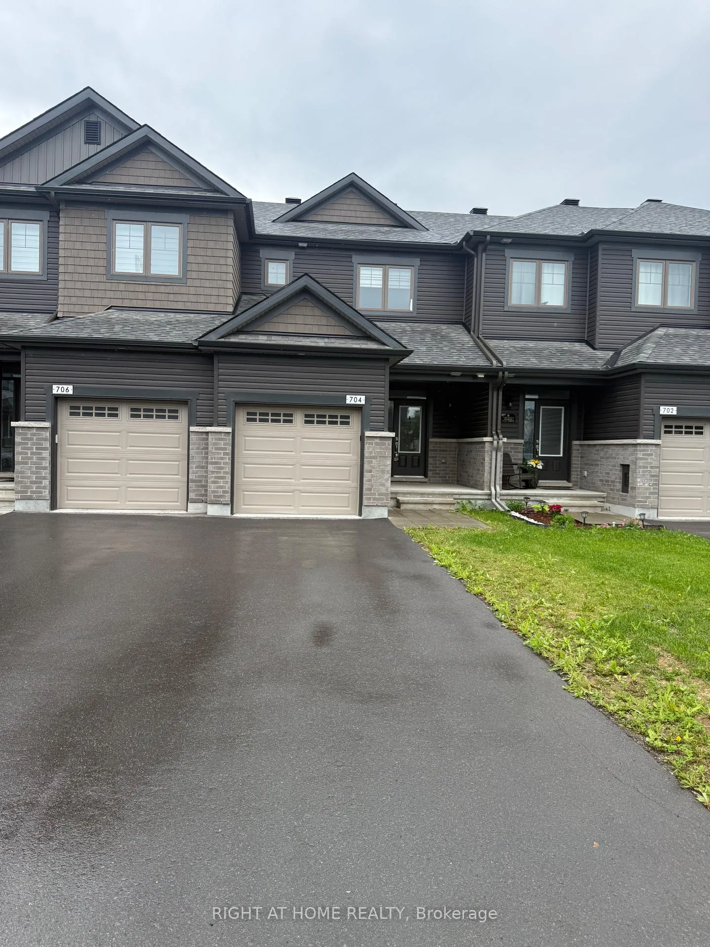 Photo 1 of 704 Petanque Crescent, Ottawa, Notting Hill/Summerside — HOMEH