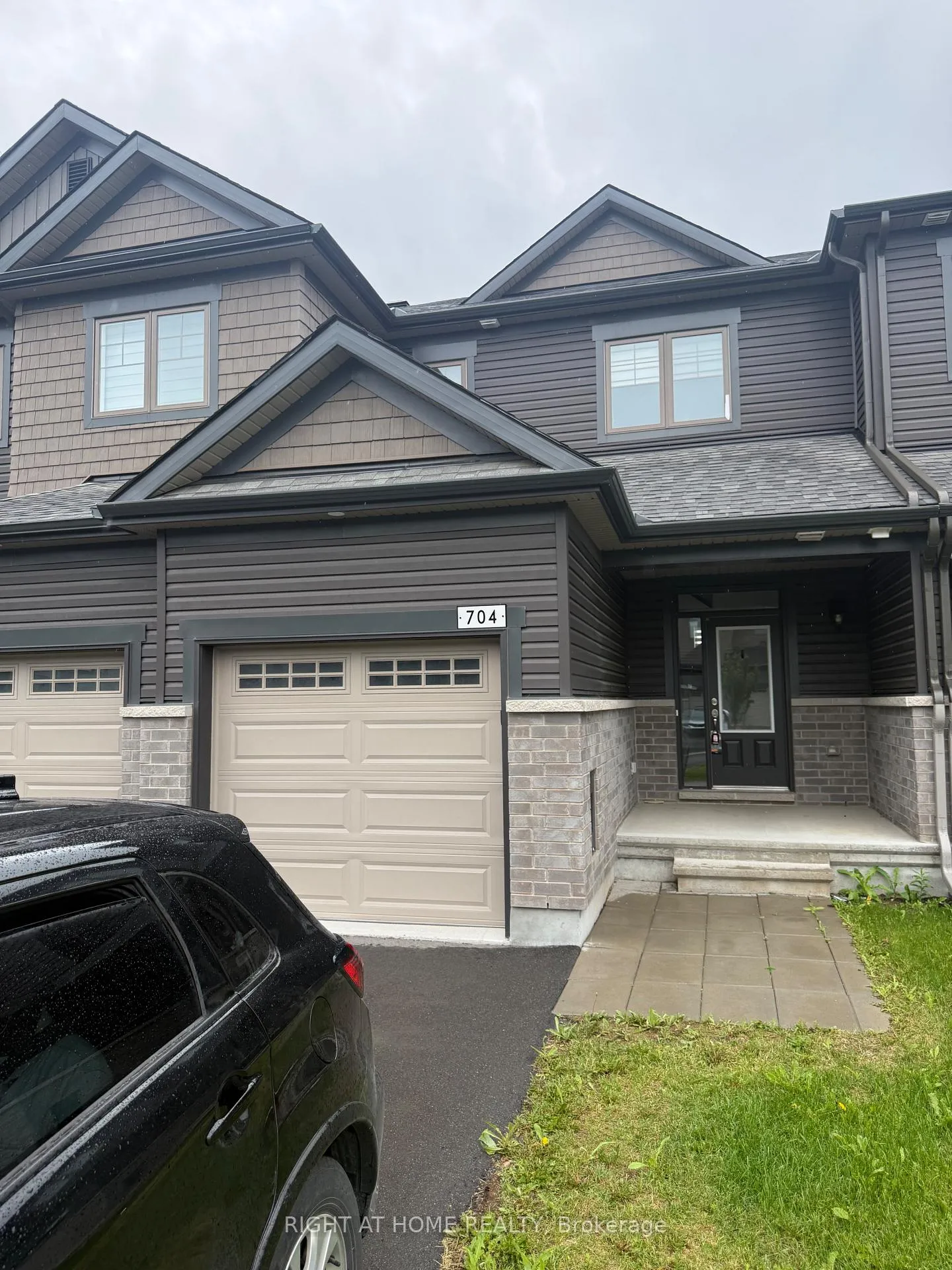 Photo 4 of 704 Petanque Crescent, Ottawa, Notting Hill/Summerside — HOMEH