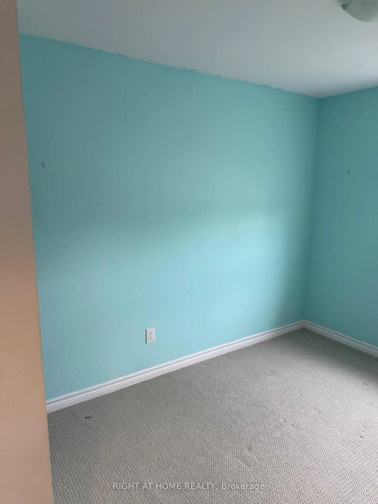 Photo 12 of 704 Petanque Crescent, Ottawa, Notting Hill/Summerside — HOMEH