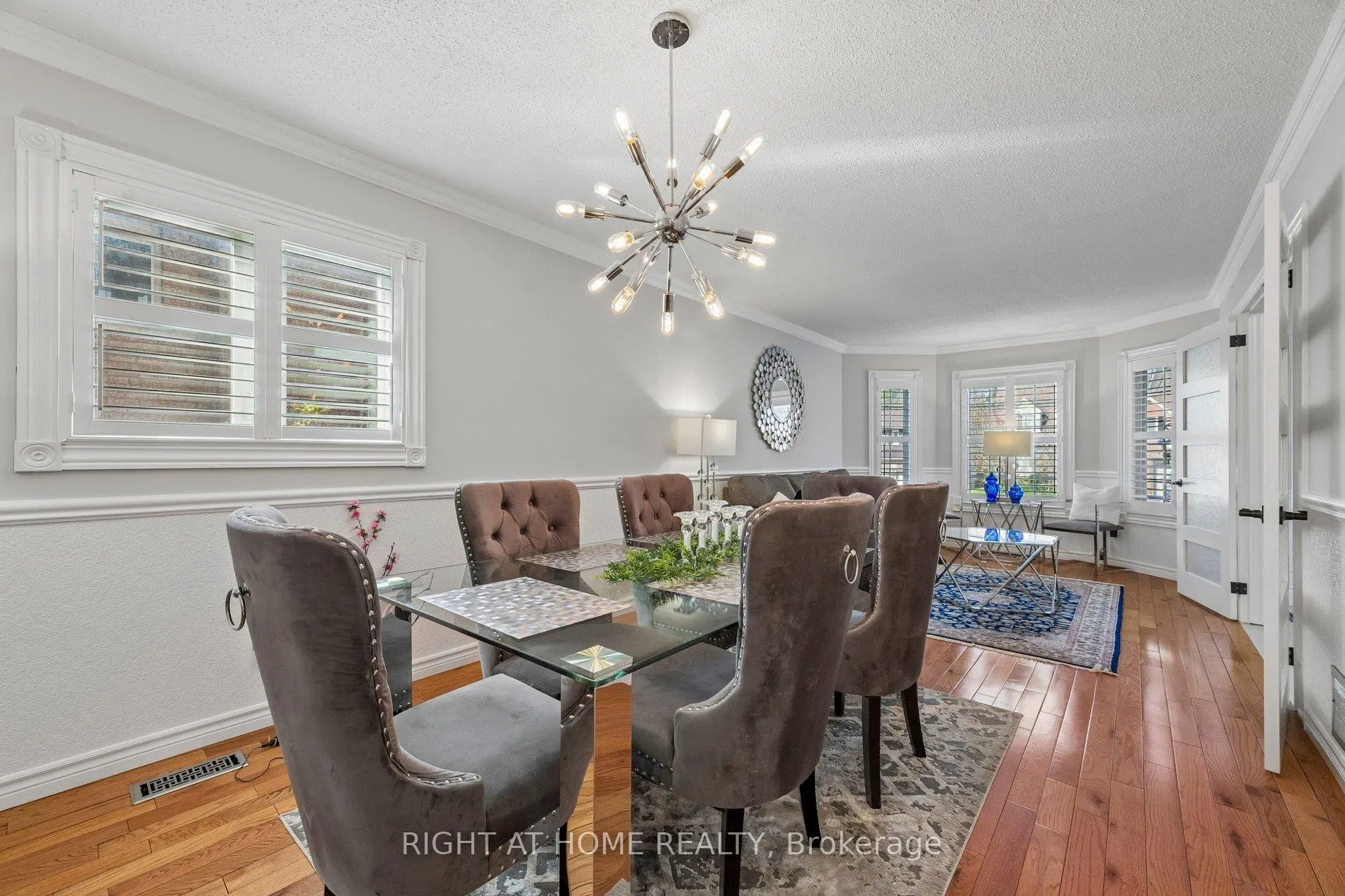 Photo 11 of 2007 Lynn Heights Drive, Pickering, Liverpool — HOMEH