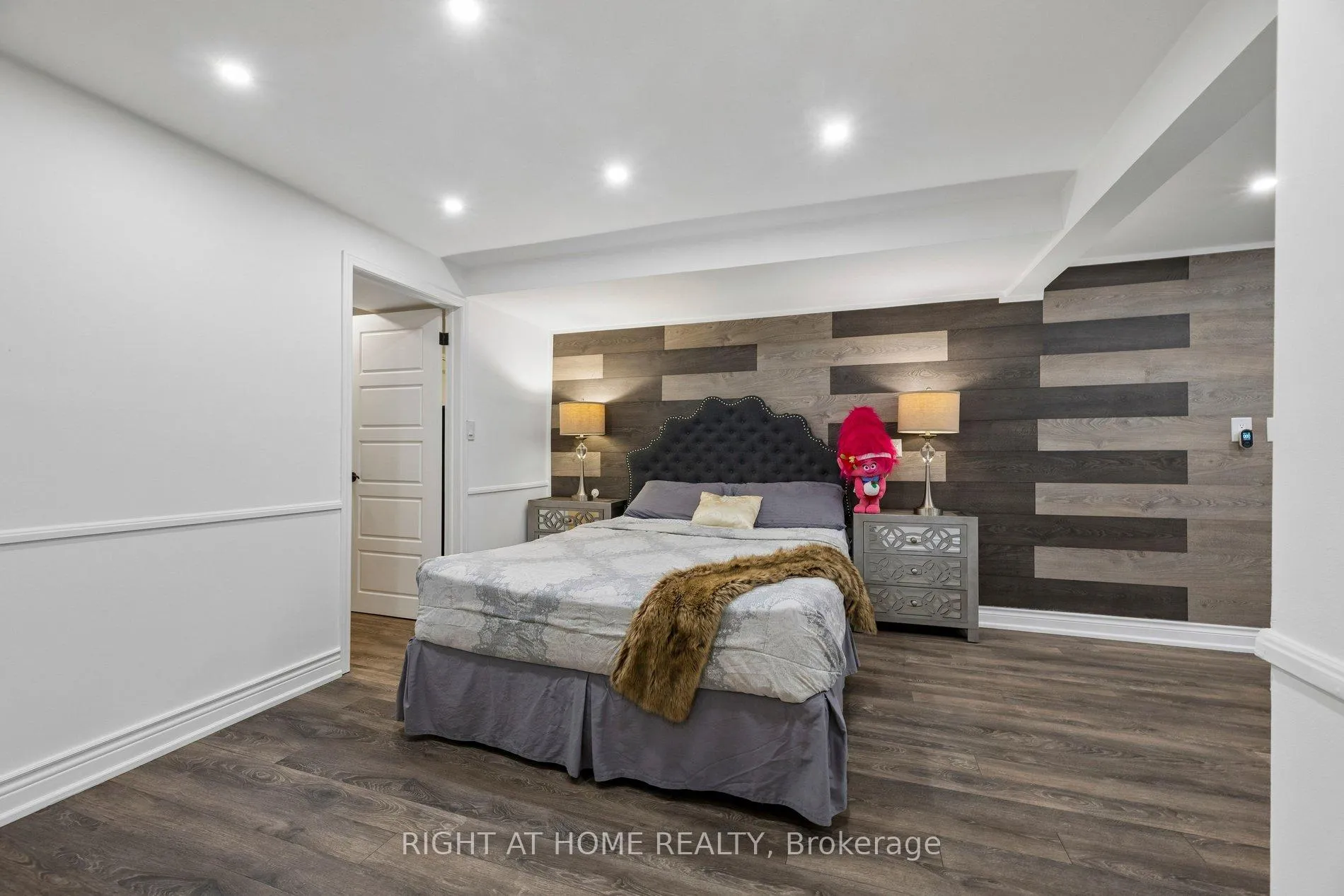 Photo 41 of 2007 Lynn Heights Drive, Pickering, Liverpool — HOMEH