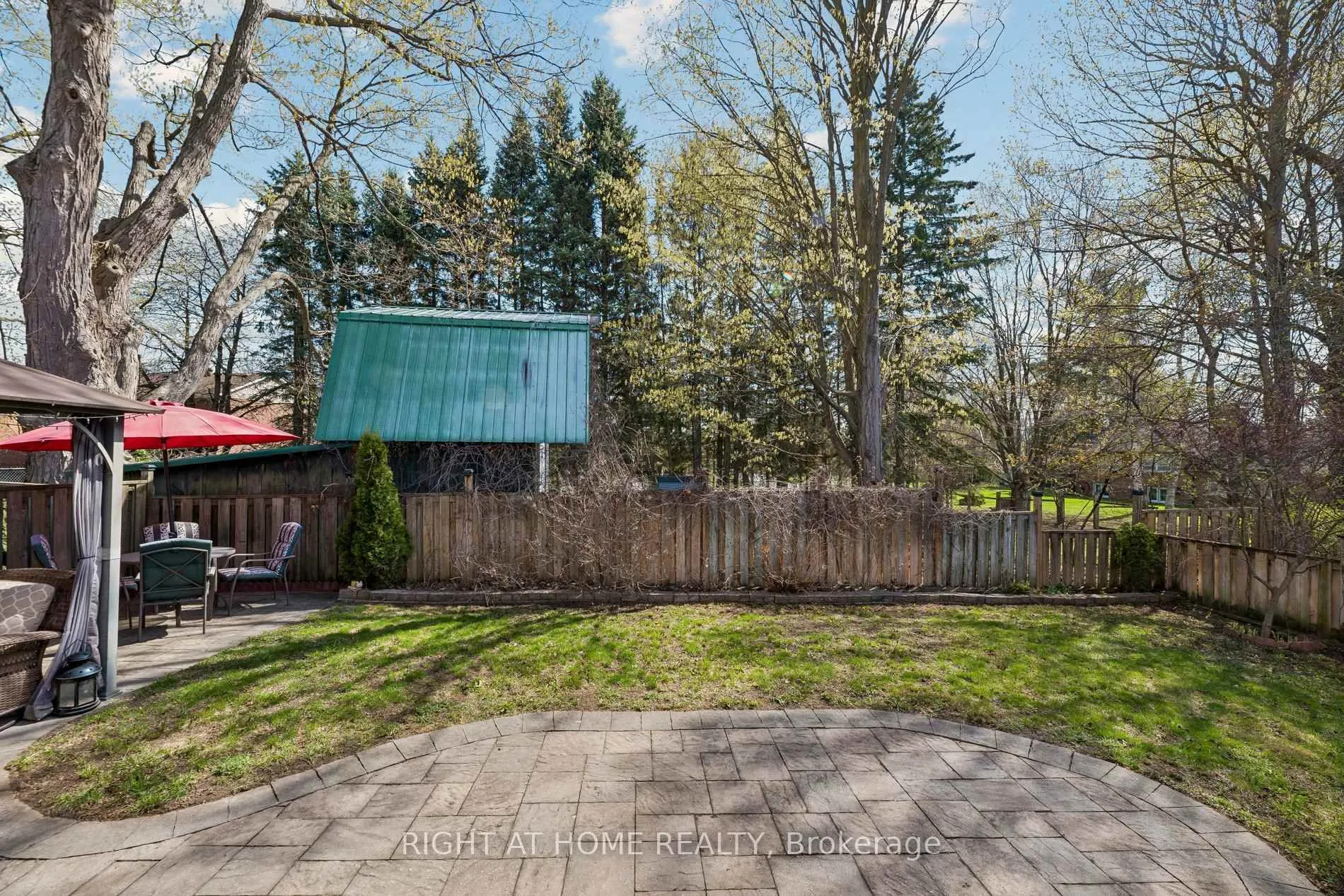 Photo 45 of 2007 Lynn Heights Drive, Pickering, Liverpool — HOMEH