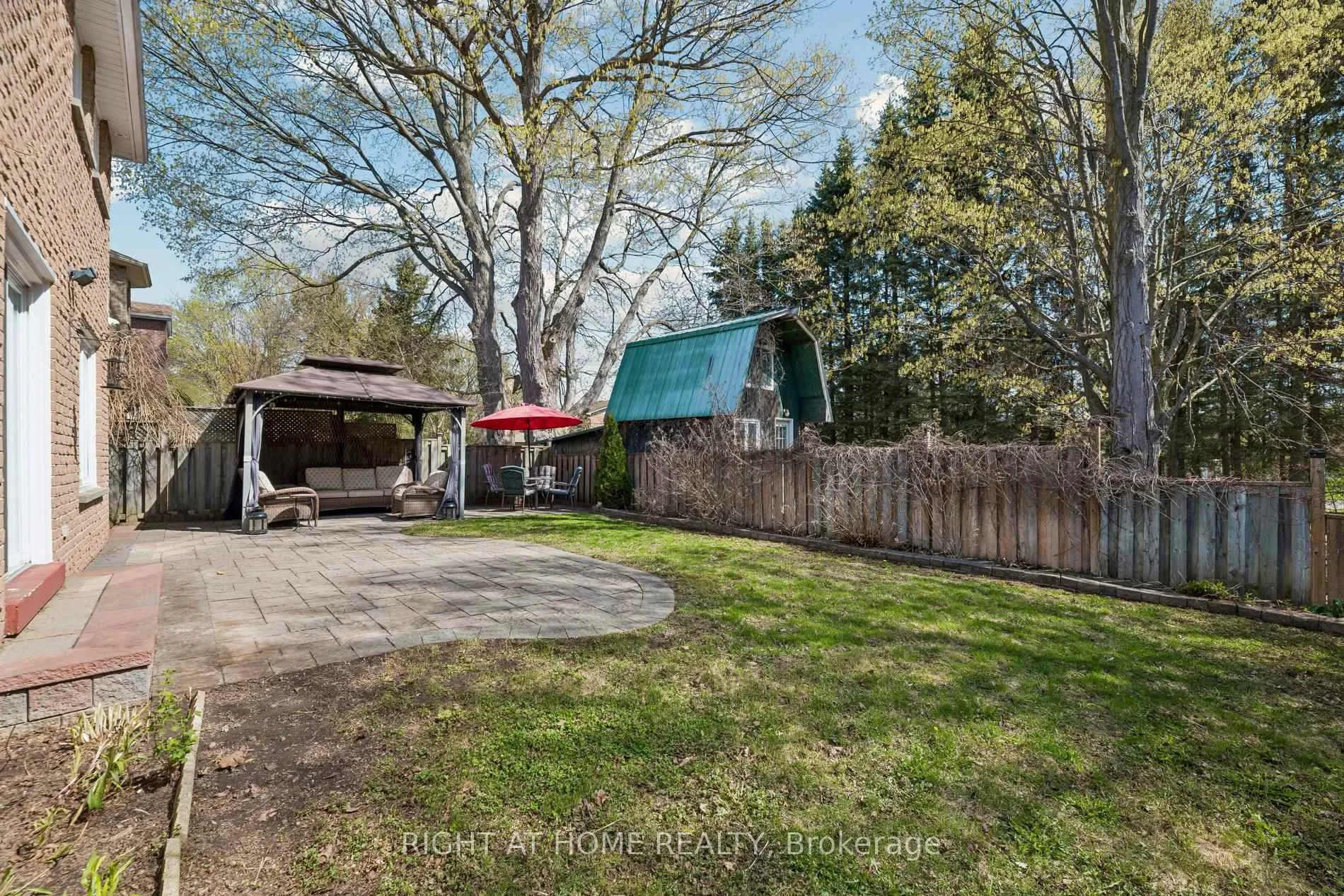 Photo 46 of 2007 Lynn Heights Drive, Pickering, Liverpool — HOMEH