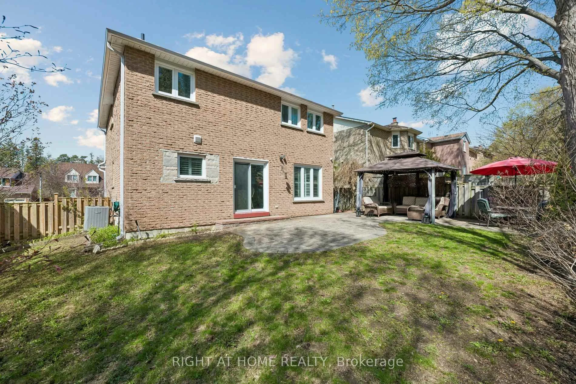 Photo 49 of 2007 Lynn Heights Drive, Pickering, Liverpool — HOMEH