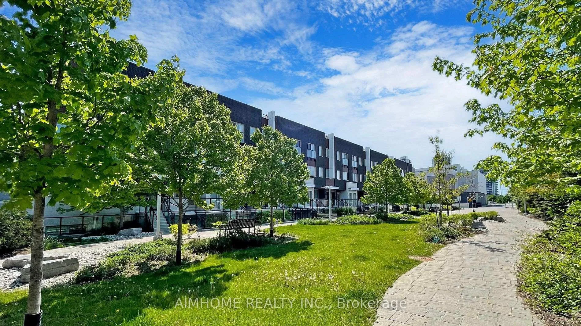 Photo 1 of Unit 28, 780 Sheppard Avenue E, North York, Bayview Village — HOMEH