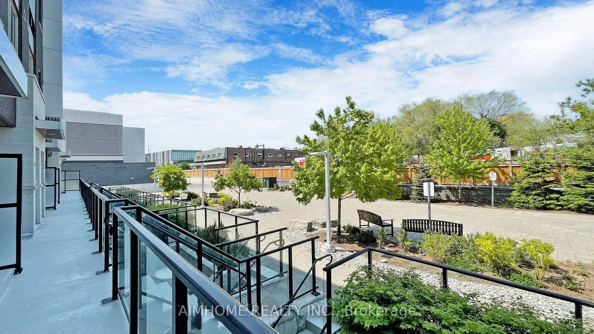 Photo 4 of Unit 28, 780 Sheppard Avenue E, North York, Bayview Village — HOMEH