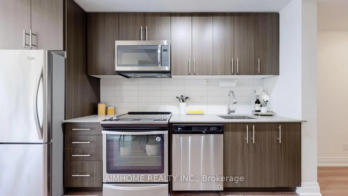 Photo 10 of Unit 28, 780 Sheppard Avenue E, North York, Bayview Village — HOMEH