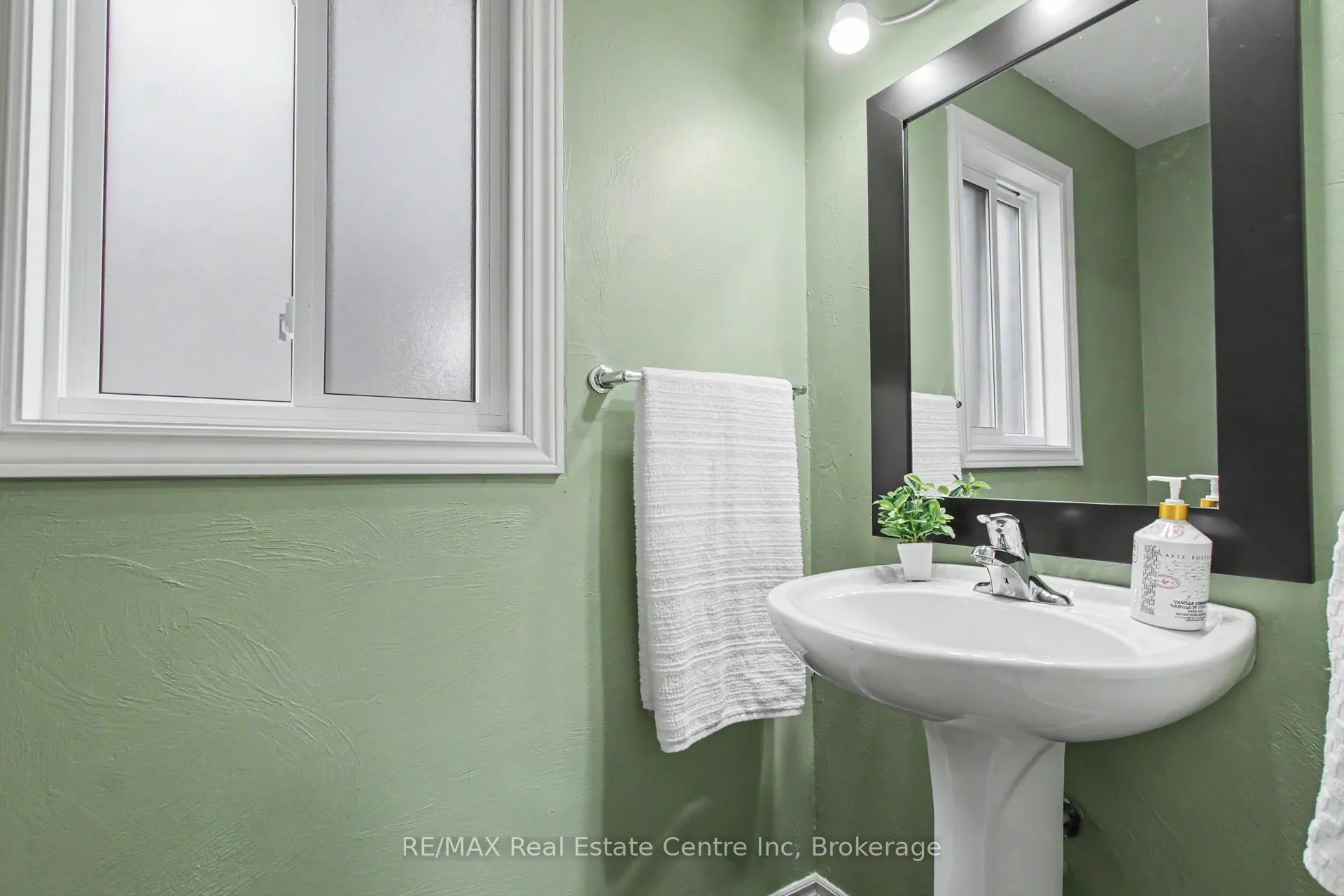 Photo 8 of 50 Forler Street, Wilmot — HOMEH
