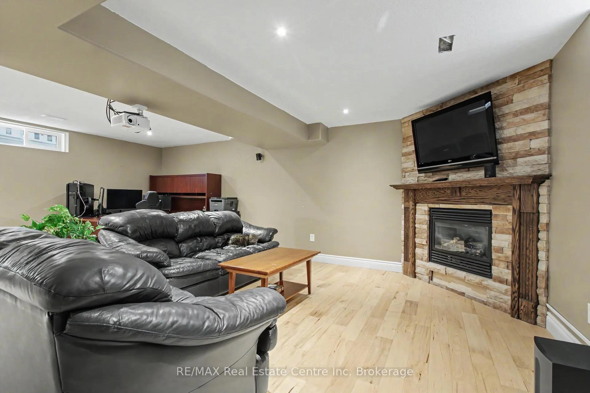 Photo 33 of 50 Forler Street, Wilmot — HOMEH