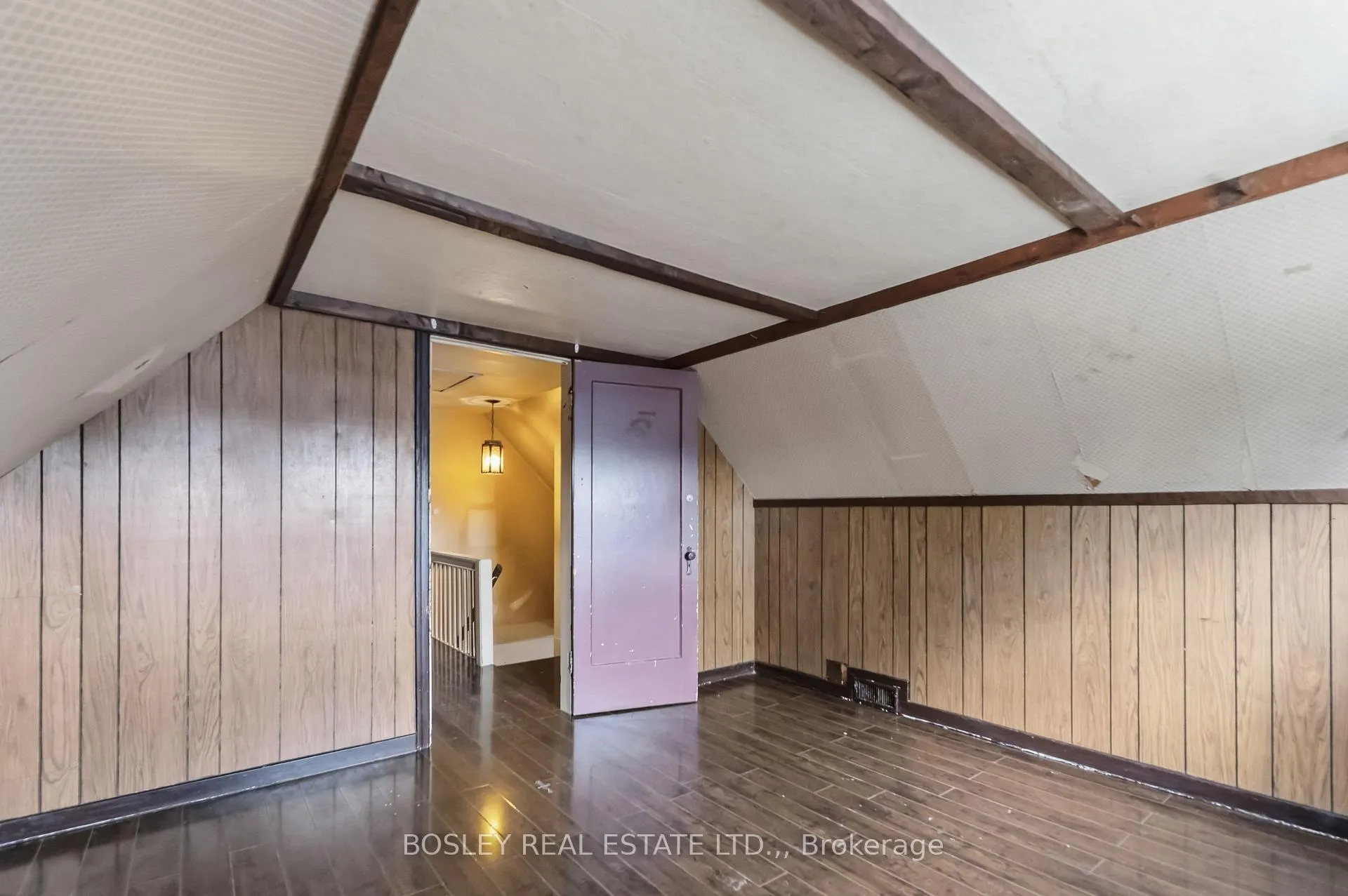 Photo 11 of 230 Pelham Road, St. Catharines, Western Hill — HOMEH