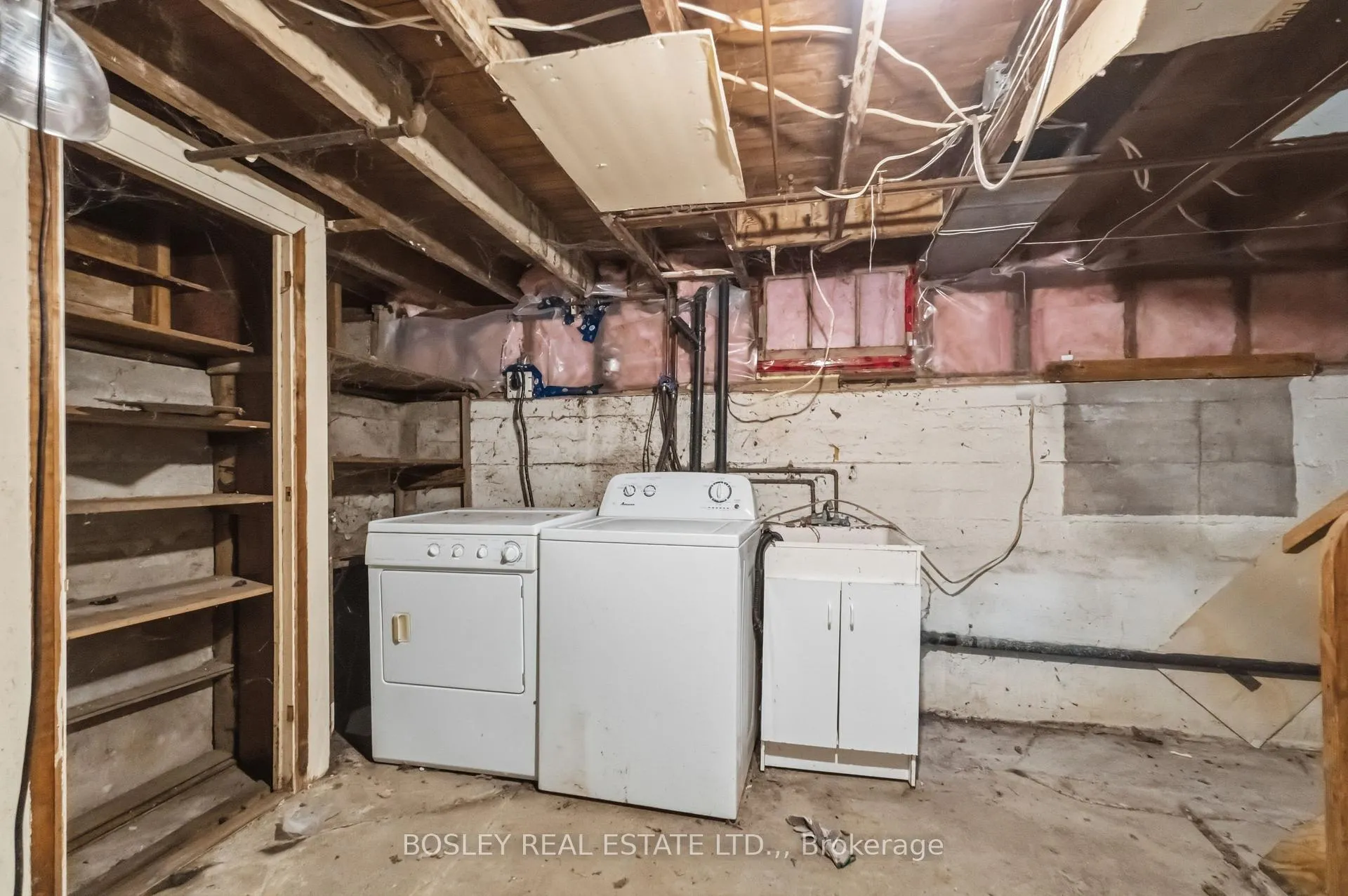 Photo 13 of 230 Pelham Road, St. Catharines, Western Hill — HOMEH