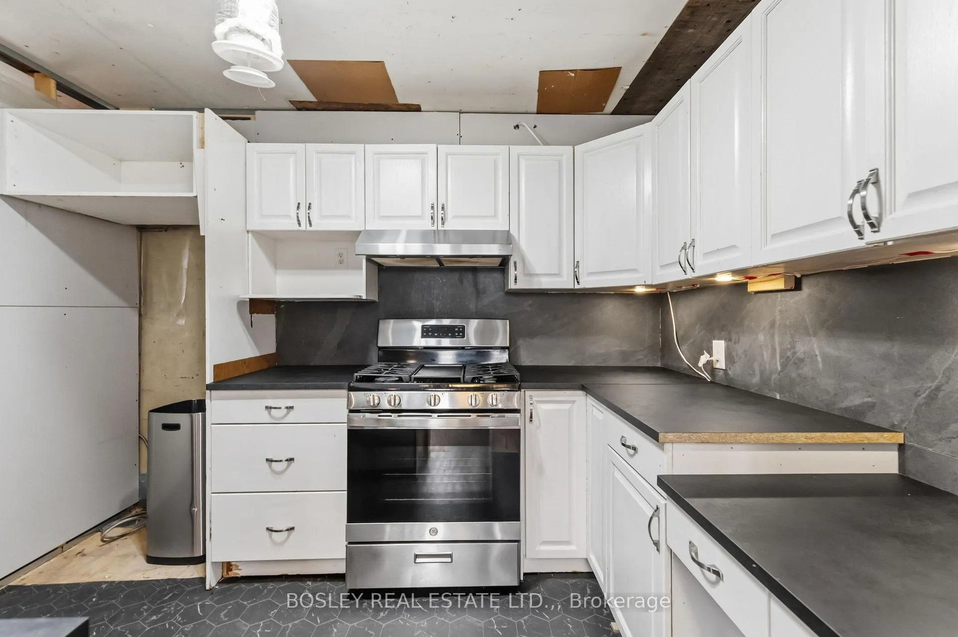 Photo 19 of 230 Pelham Road, St. Catharines, Western Hill — HOMEH