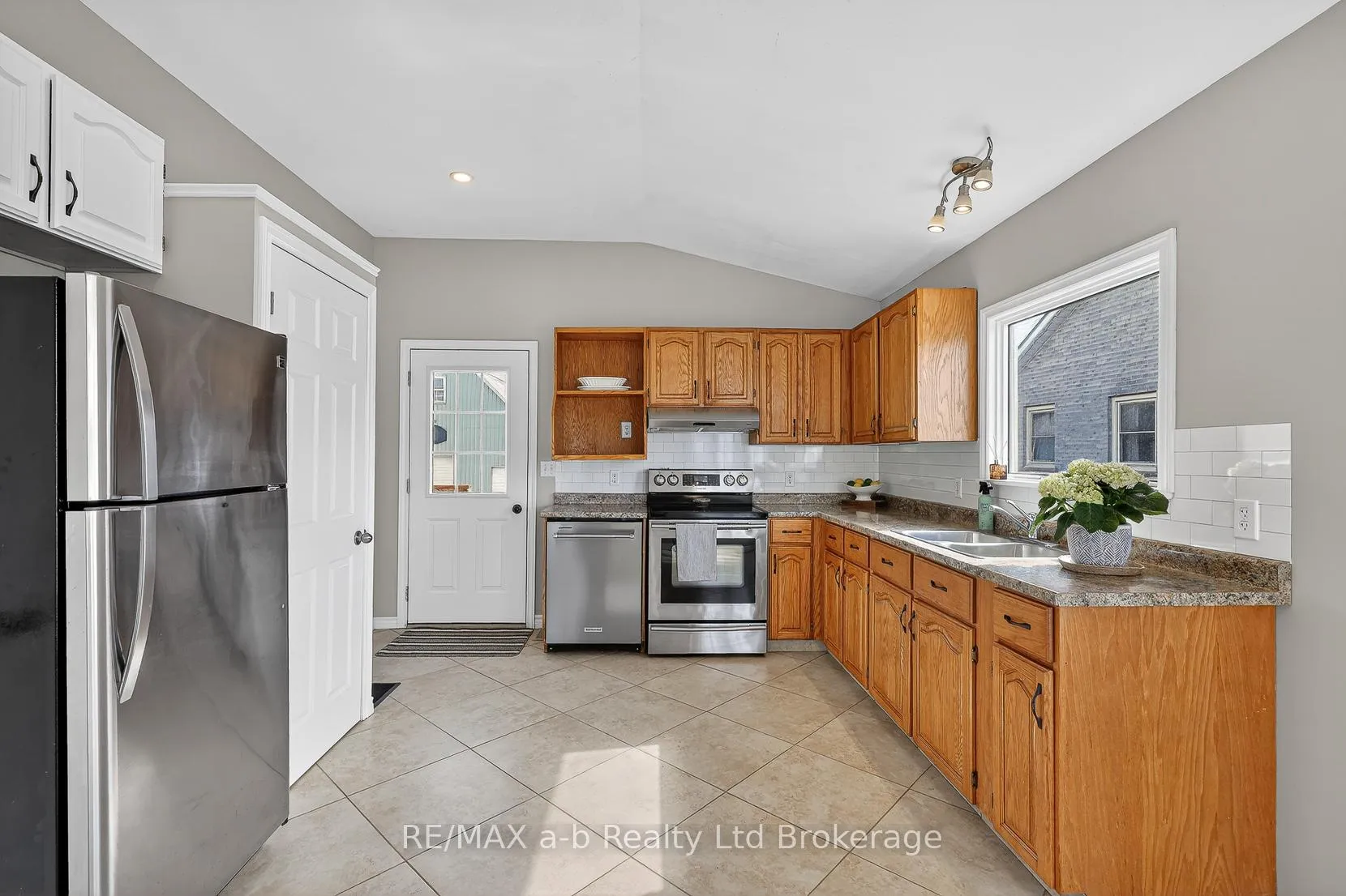 Photo 17 of 191 Whiting Street, Ingersoll, Ingersoll - South — HOMEH
