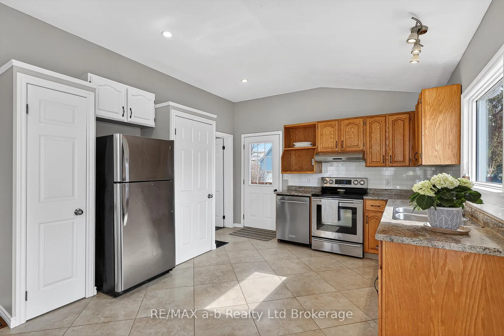 Photo 18 of 191 Whiting Street, Ingersoll, Ingersoll - South — HOMEH