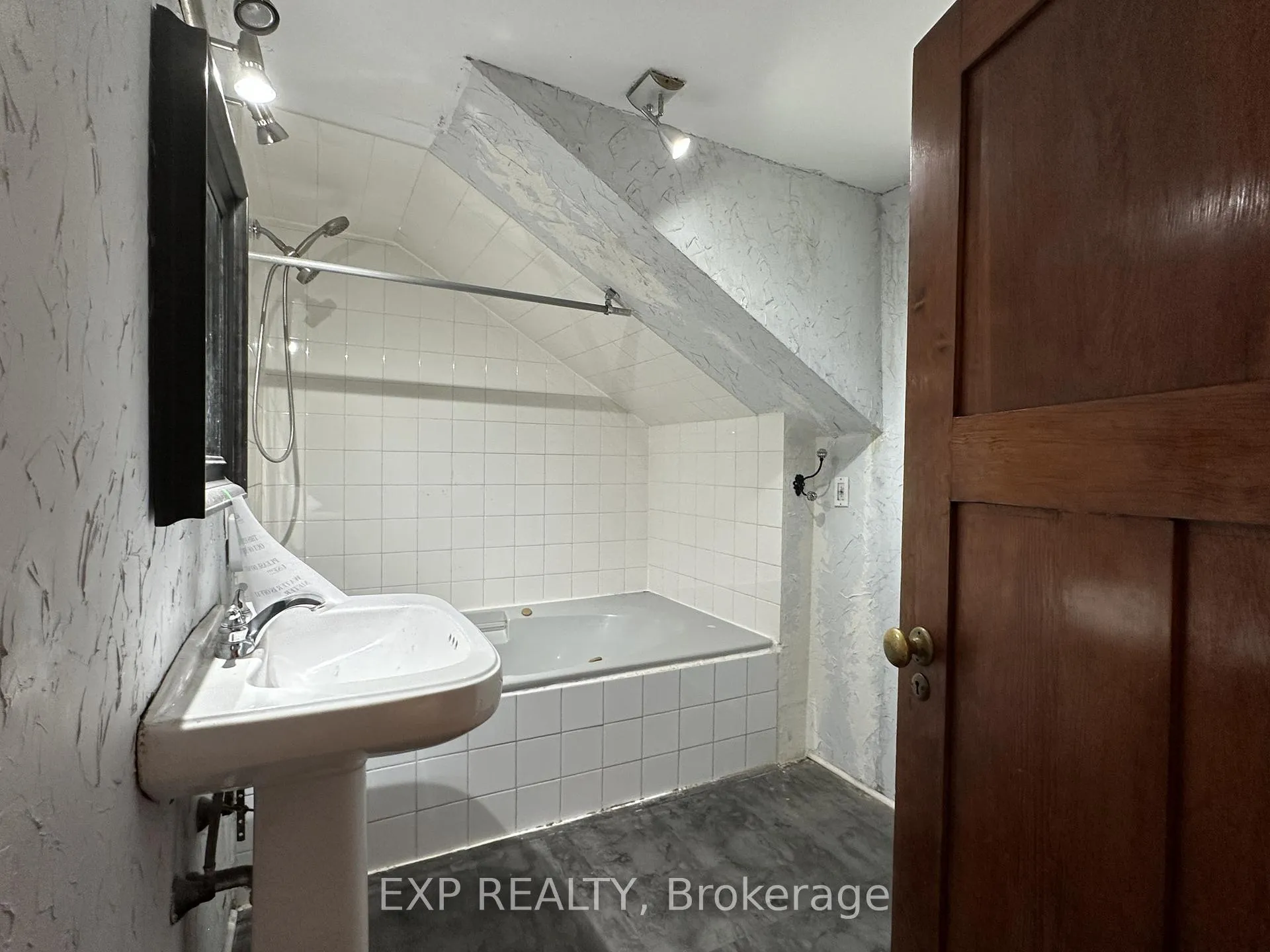 Photo 19 of 15 St Anne's Place, St. Thomas — HOMEH