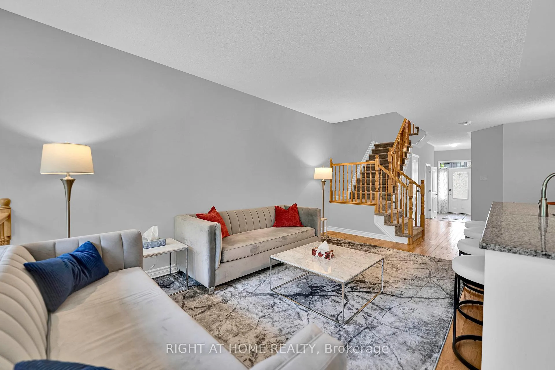 Photo 9 of 720 Dearborn, Ottawa, Blossom Park/Kemp Park/Findlay Creek — HOMEH