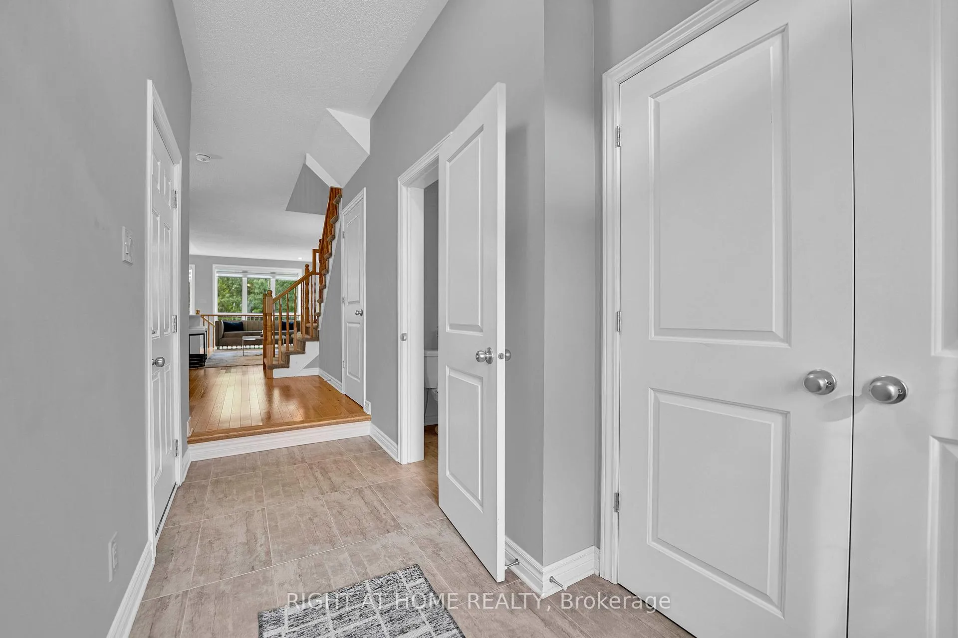 Photo 14 of 720 Dearborn, Ottawa, Blossom Park/Kemp Park/Findlay Creek — HOMEH