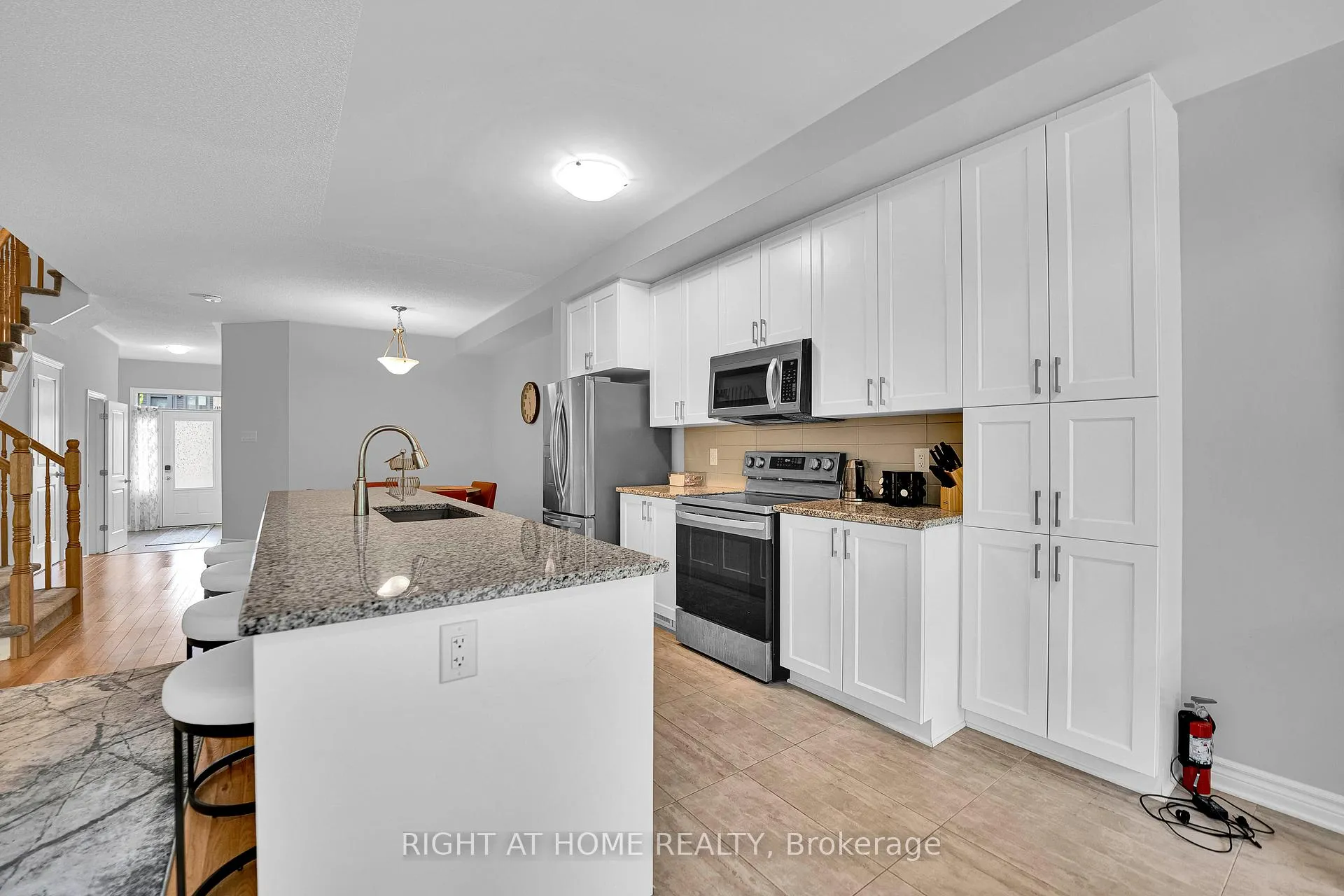Photo 19 of 720 Dearborn, Ottawa, Blossom Park/Kemp Park/Findlay Creek — HOMEH