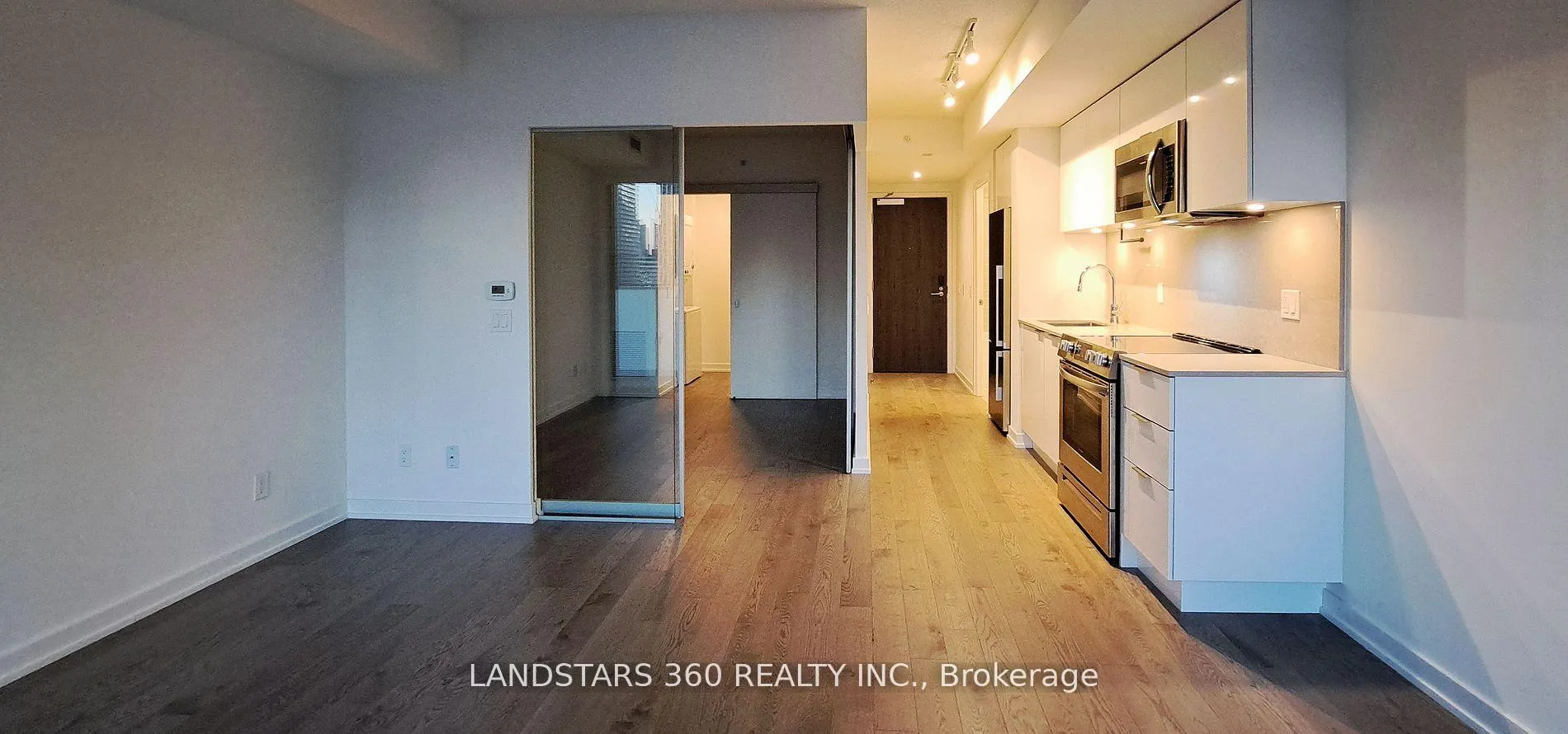 Photo 2 of Unit 1514, 25 Richmond Street E, Toronto, Church-Yonge Corridor — HOMEH