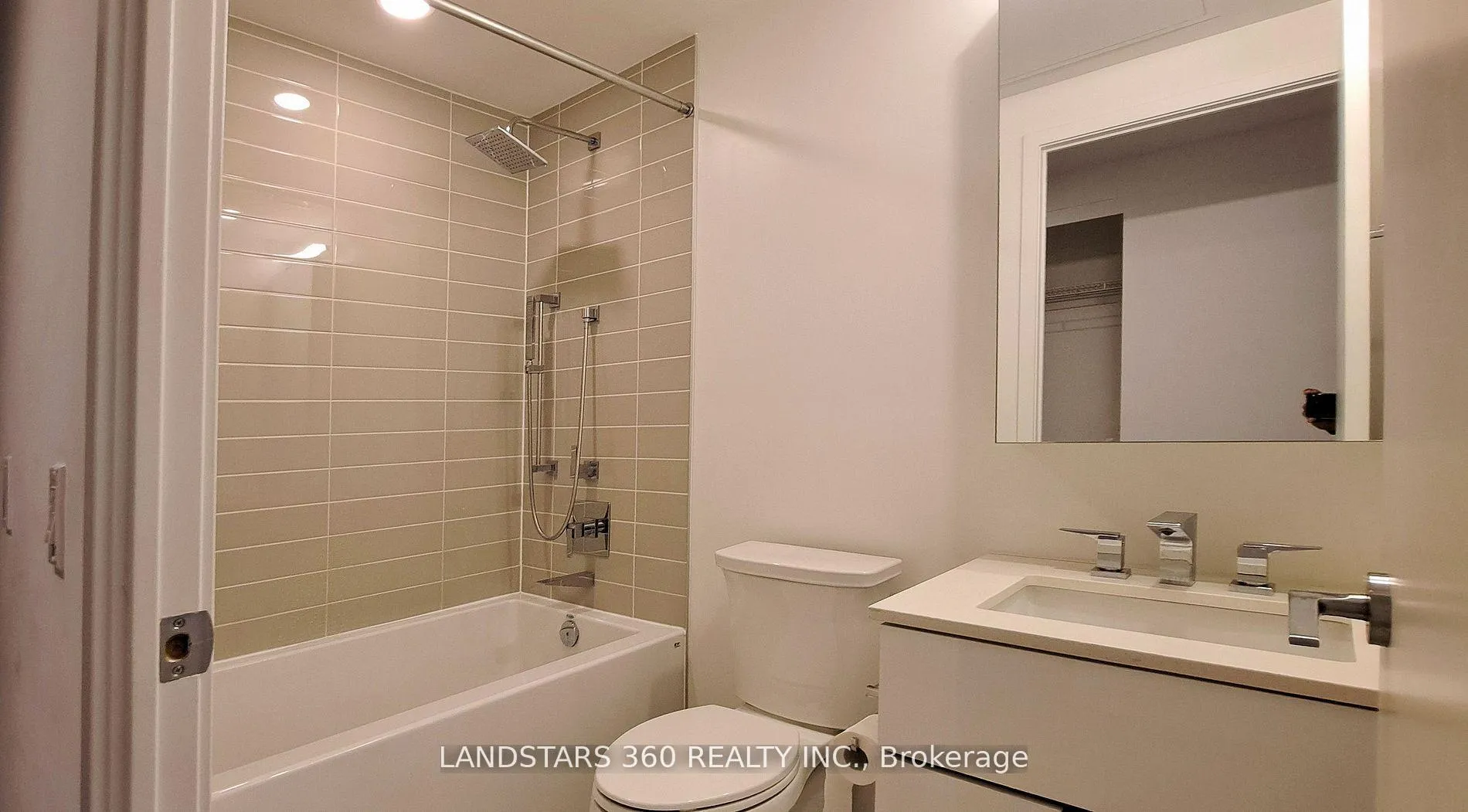 Photo 8 of Unit 1514, 25 Richmond Street E, Toronto, Church-Yonge Corridor — HOMEH