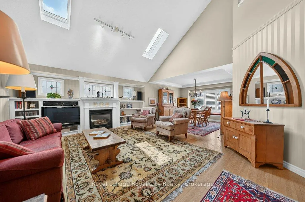 Photo 5 of 94 Kortright Road E, Guelph, Kortright East — HOMEH